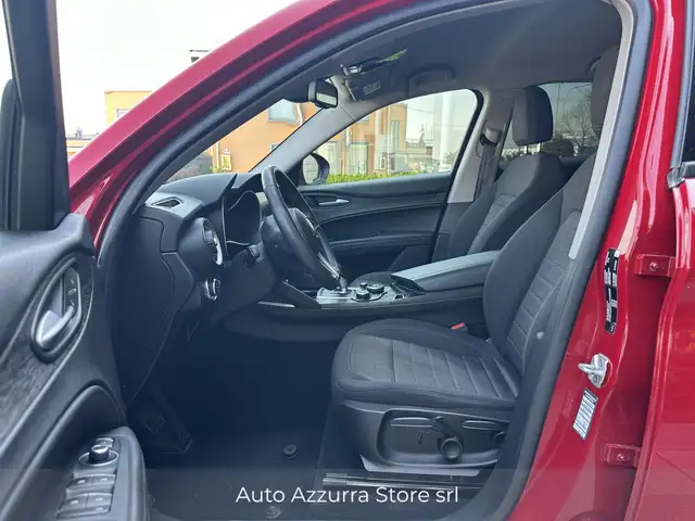 Alfa Romeo Stelvio view 9