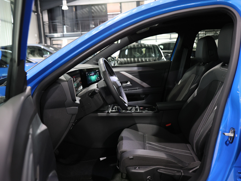 Opel Astra L 1.2 T ST GS-SPORT ULTIMATE / PANORAMA — photo 13