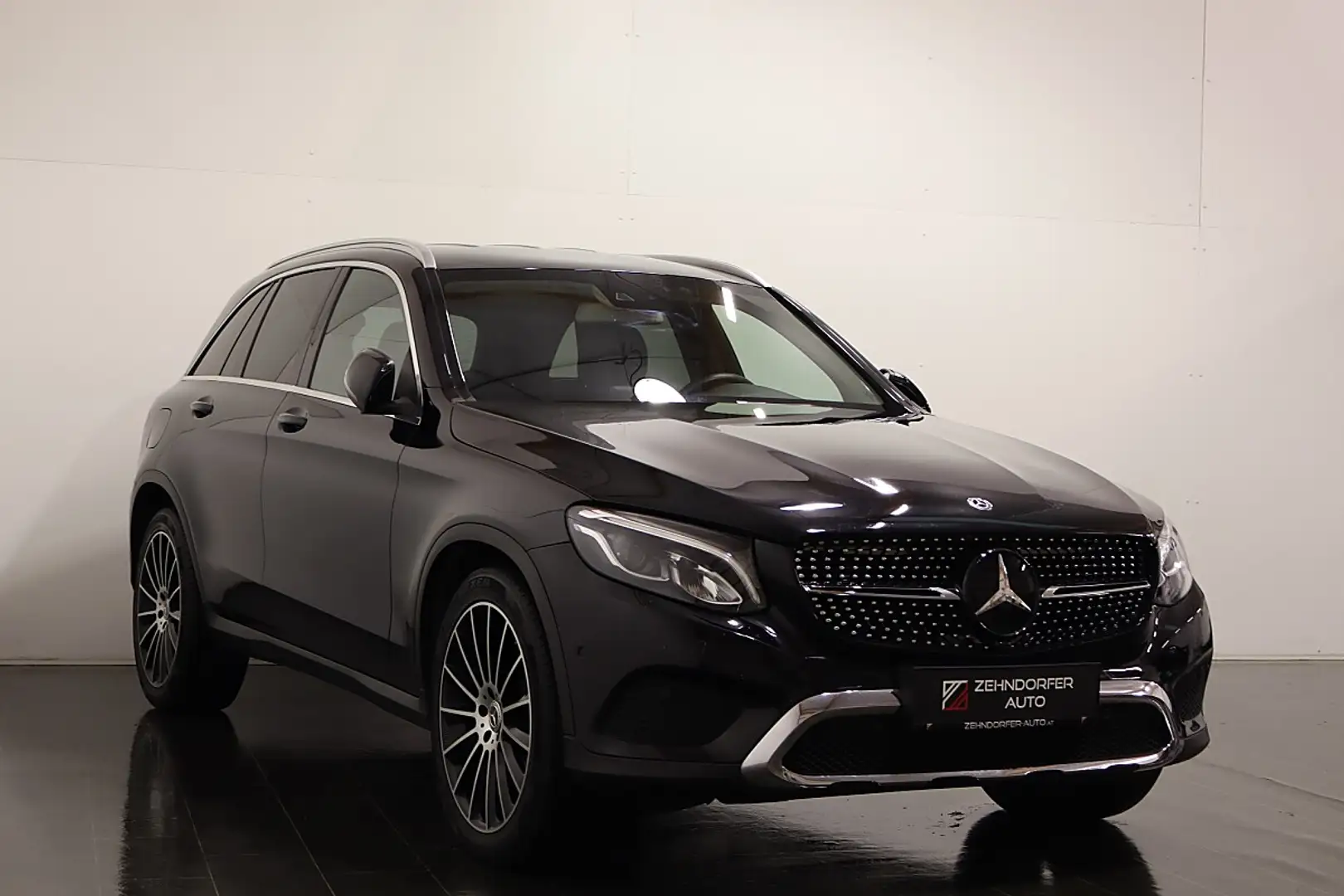 Mercedes-Benz GLC 220 d 4MATIC Aut. | LED | SHZ | NAVI Schwarz - 2