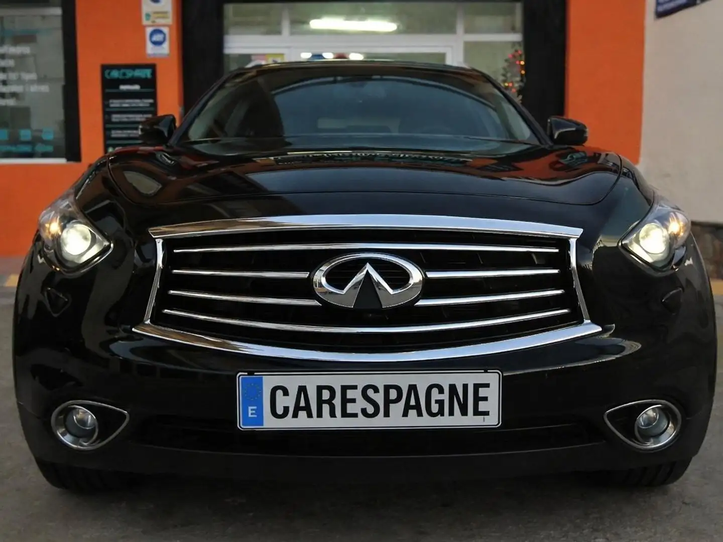 Infiniti FX FX30d 3.0D V6 GT Premium A Schwarz - 2