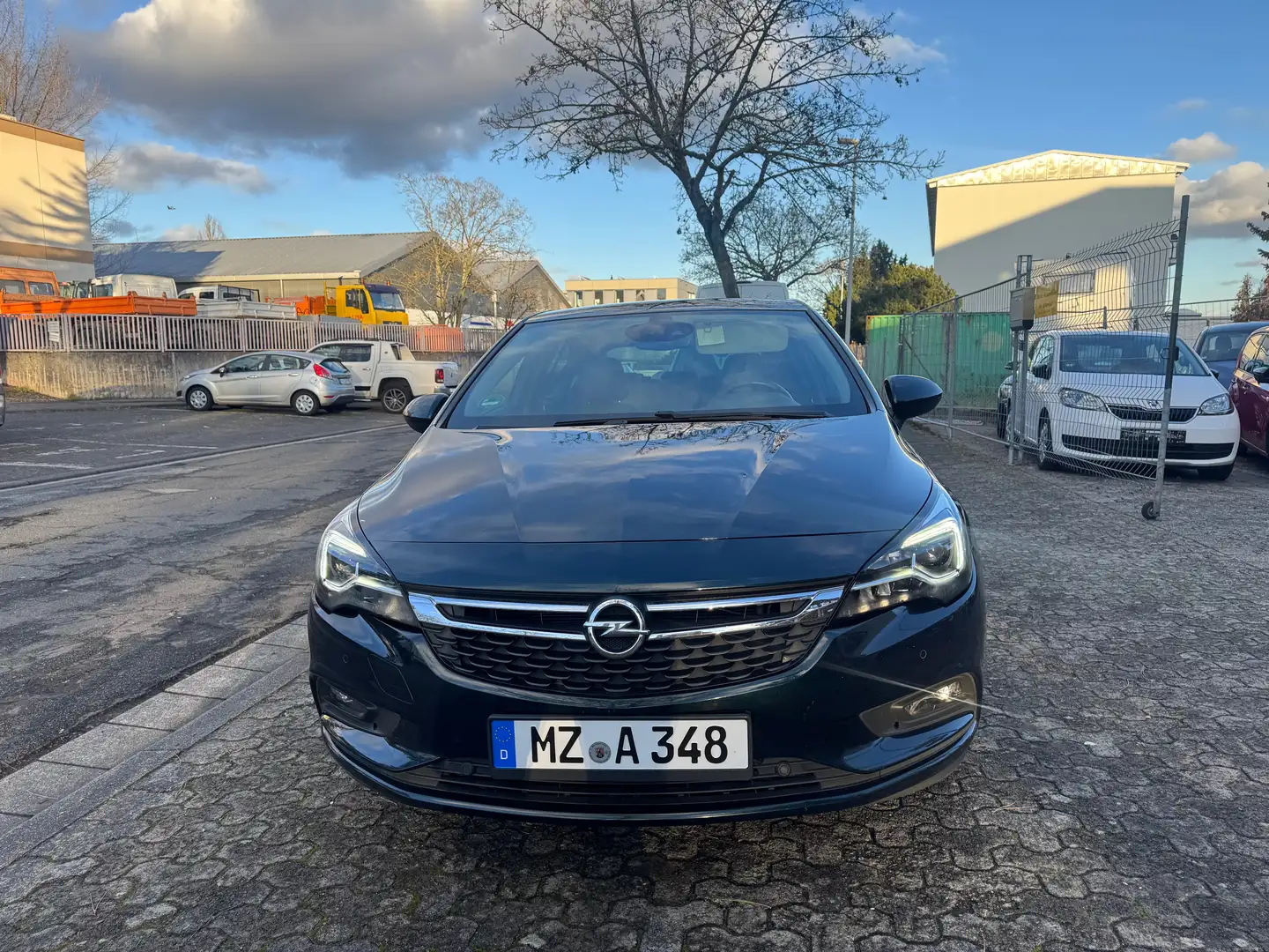 Opel Astra 1.6 D (CDTI) Automatik Business K Astra Verde - 1