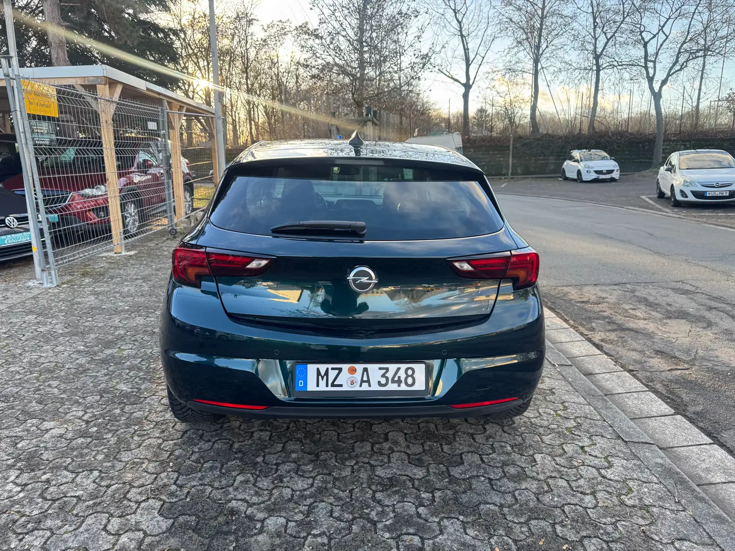Opel Astra 1.6 D (CDTI) Automatik Business K Astra Verde - 2