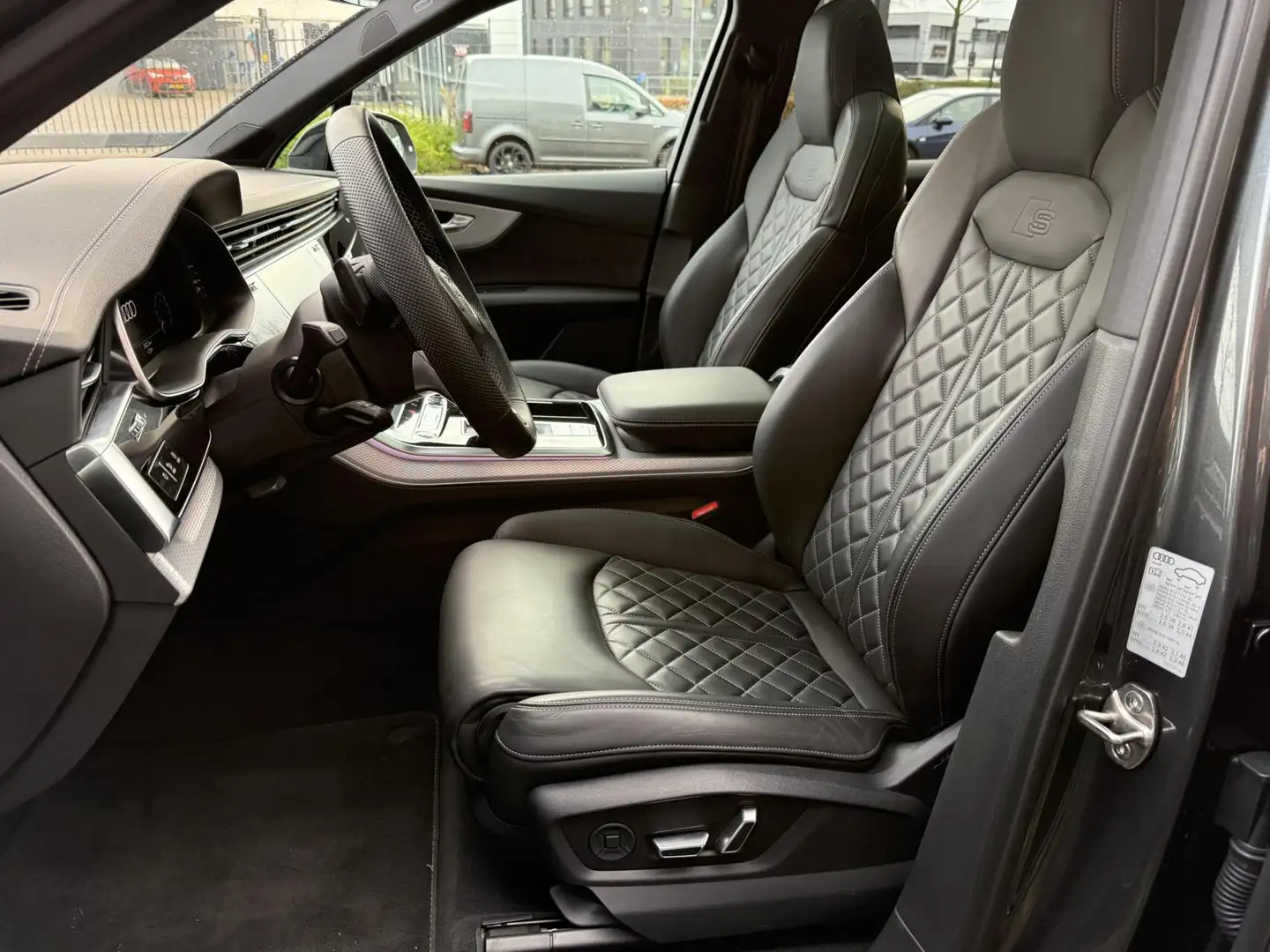 Audi Q7 60 TFSI e quattro Pro Line S Competition Luchtveri Grau - 2
