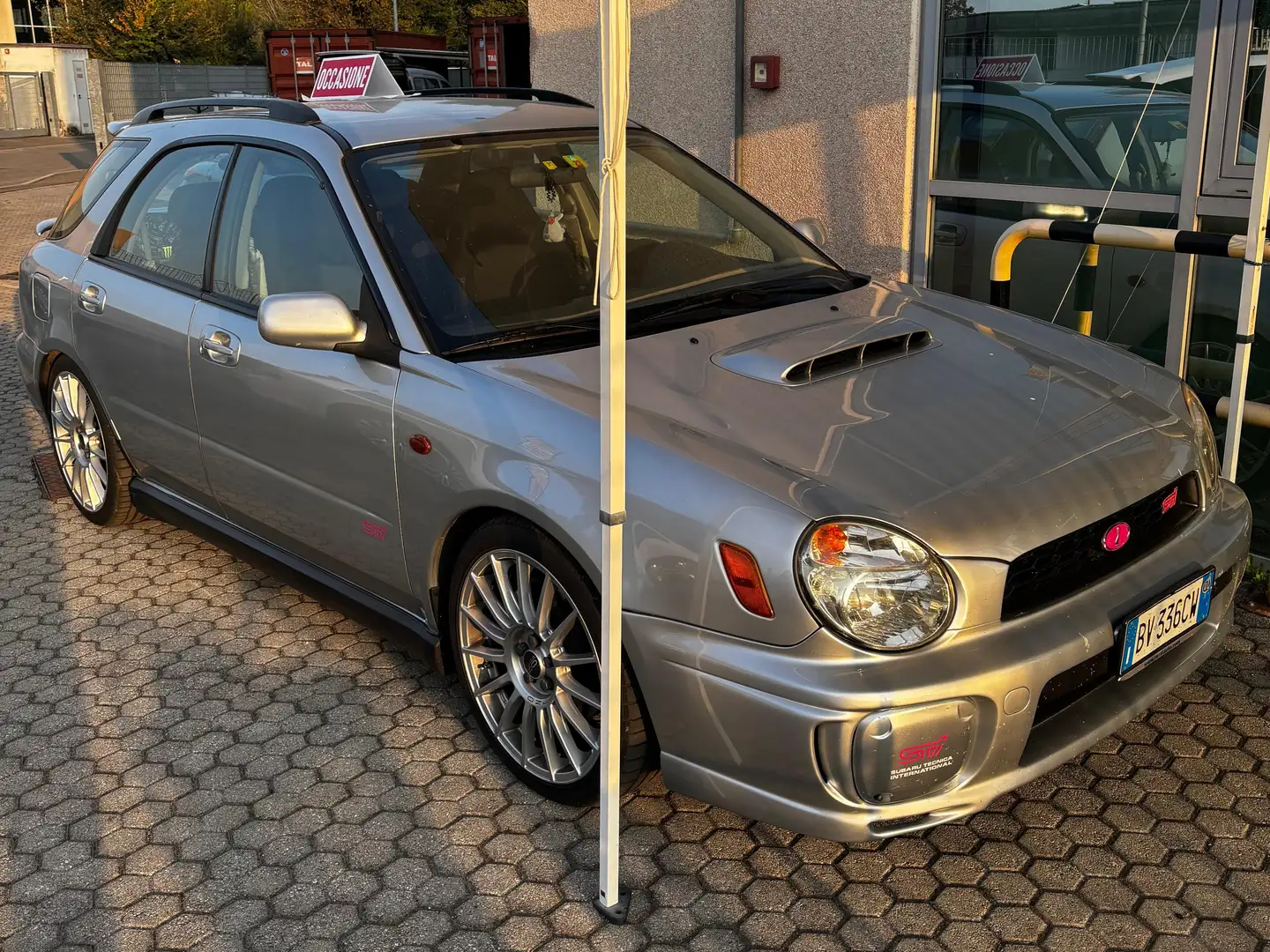 Subaru Impreza SW 2.0i WRX Plateado - 1