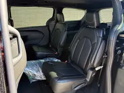 Chrysler Grand Caravan 2027 — фото 12