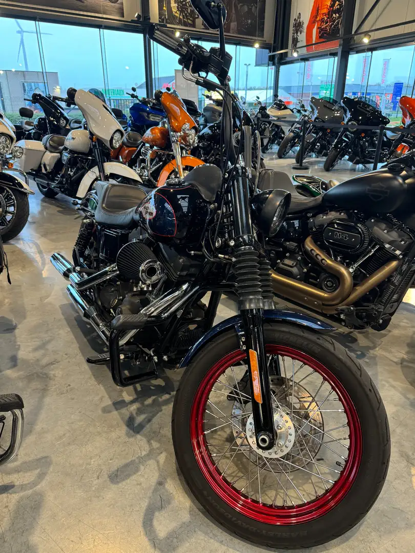 Harley-Davidson Street Bob Dyna Limited Bleu - 2
