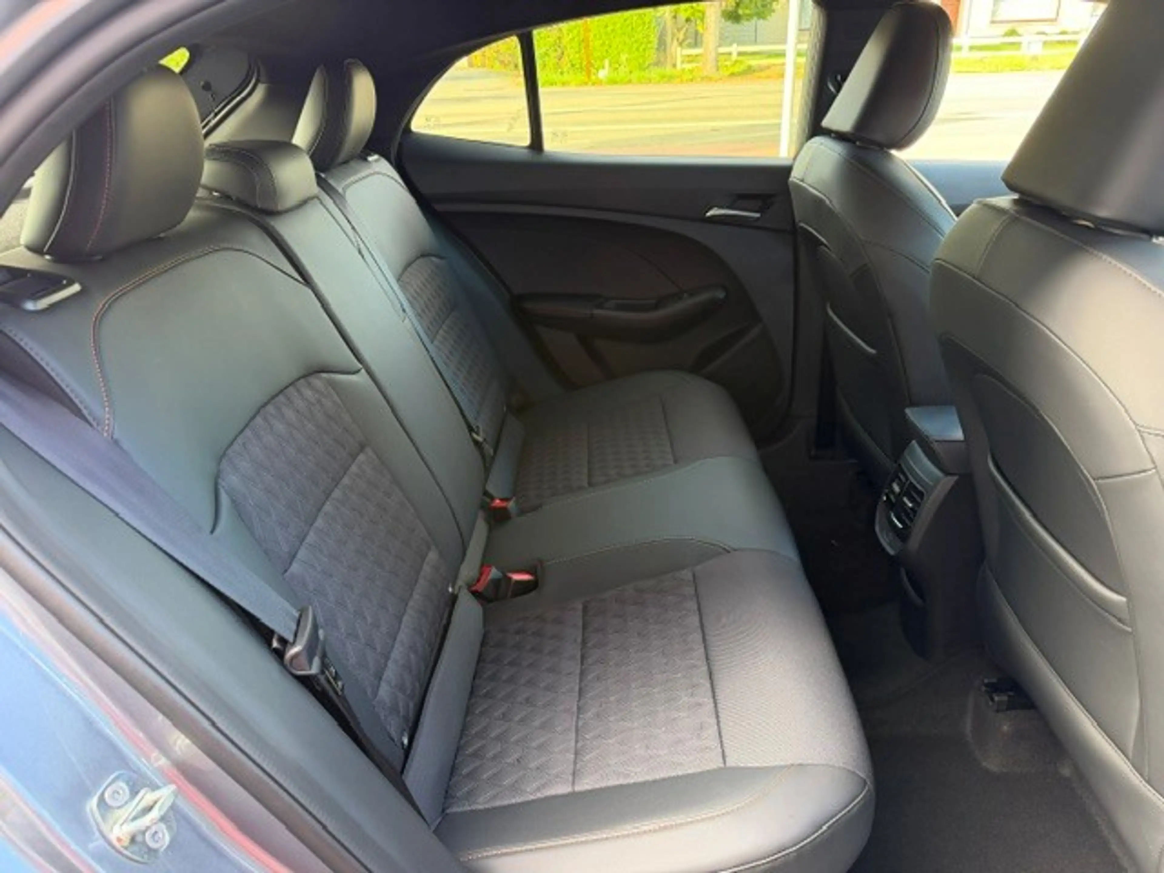 MG MG3 Luxury 195Pk 360°Camera & PDC/Verw. zetels & stuur/App connect/Keyless enz.. — photo 14
