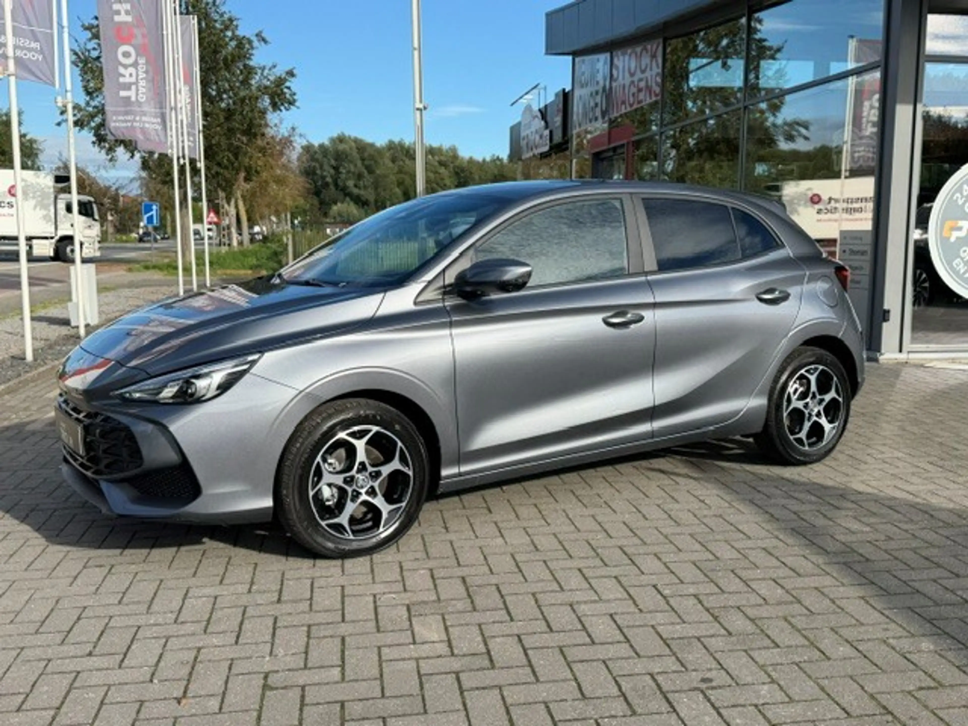 MG MG3 Luxury 195Pk 360°Camera & PDC/Verw. zetels & stuur/App connect/Keyless enz.. — photo 12
