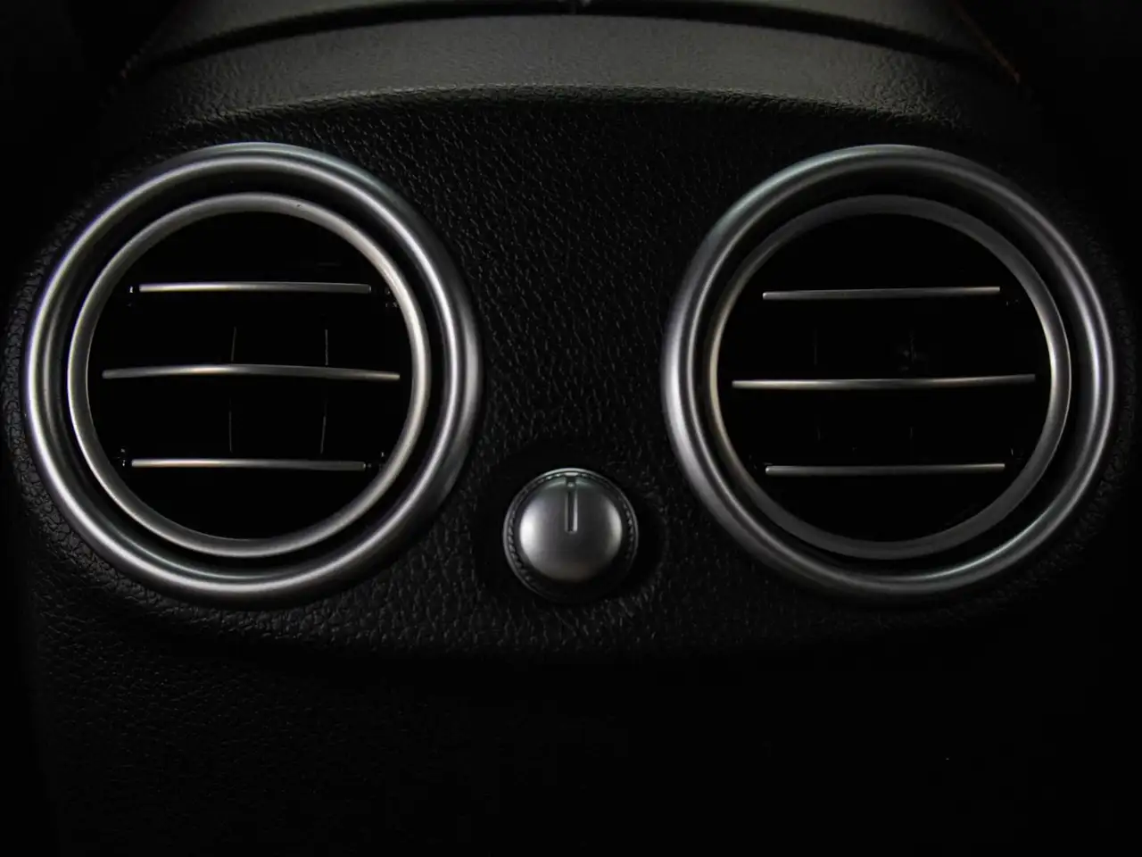 Mercedes-Benz GLC photo Mercedes-Benz GLC