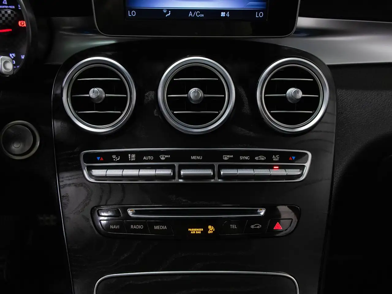 Mercedes-Benz GLC photo Mercedes-Benz GLC
