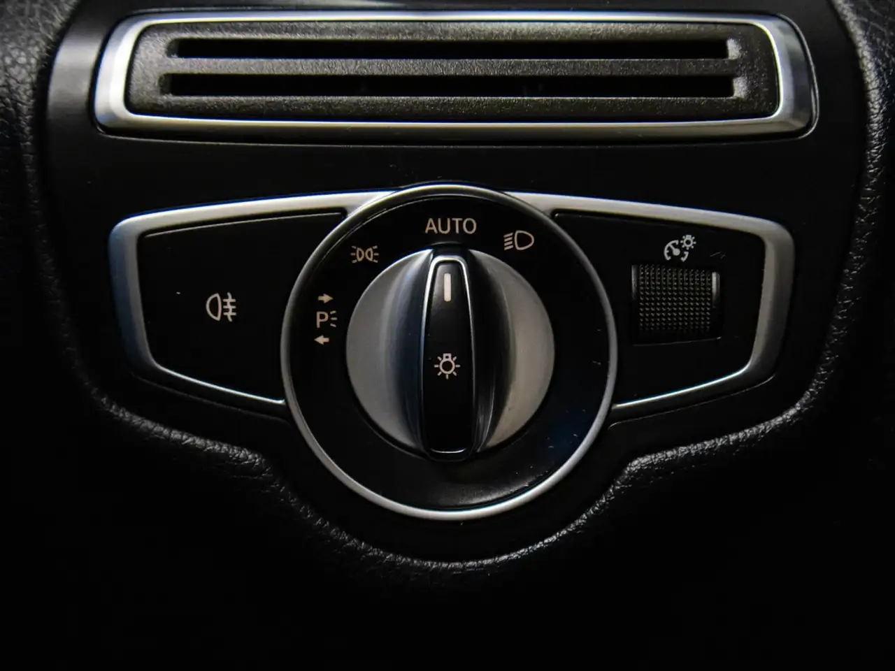 Mercedes-Benz GLC photo Mercedes-Benz GLC
