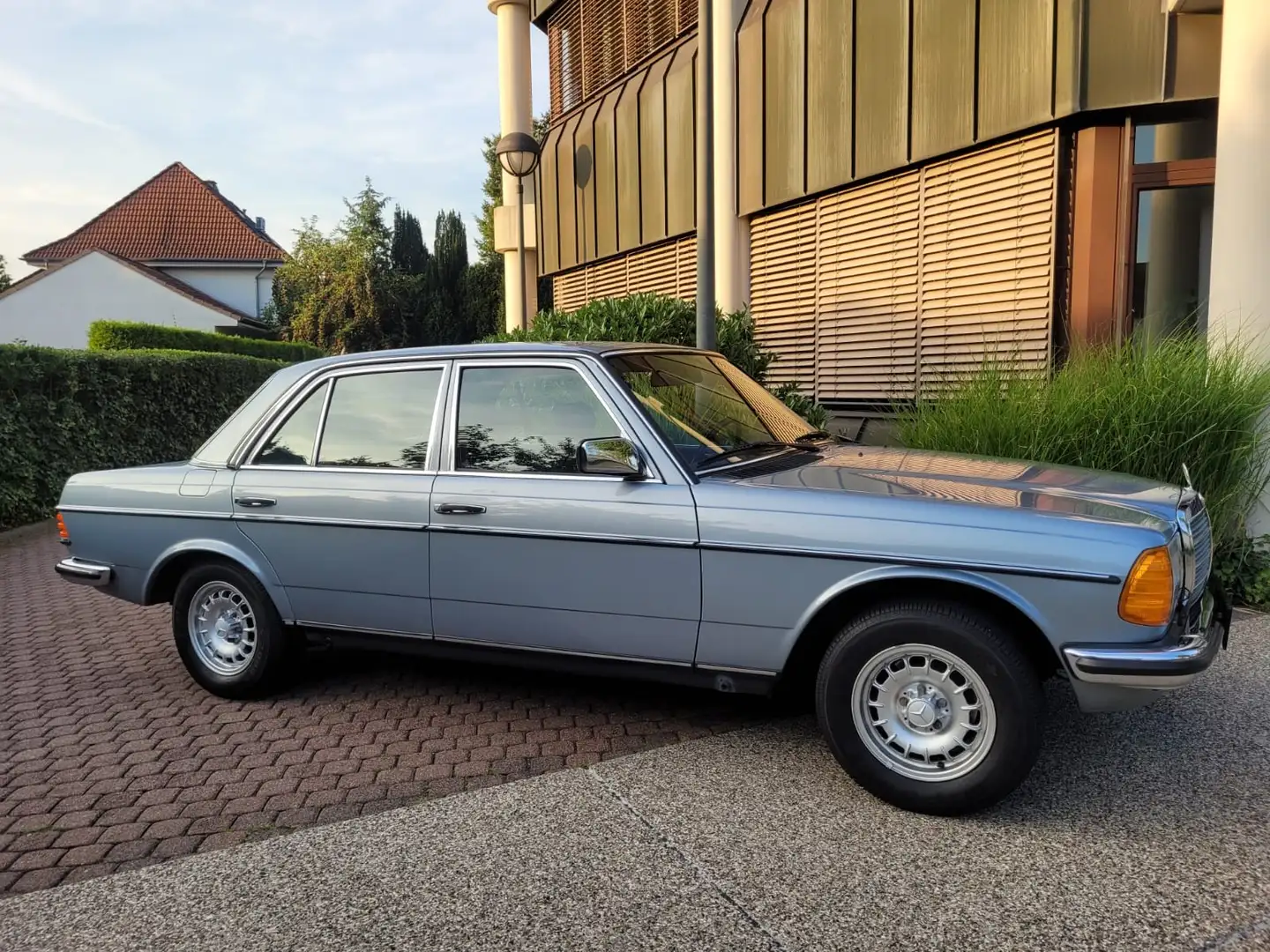 Mercedes-Benz 280 E W123 Nur 78 Tkm-1 Hand-Schiebedach-ABS-H-Zulassu Silber - 2