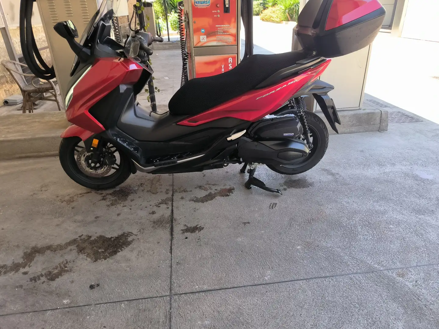 Honda Forza 350 Roşu - 1