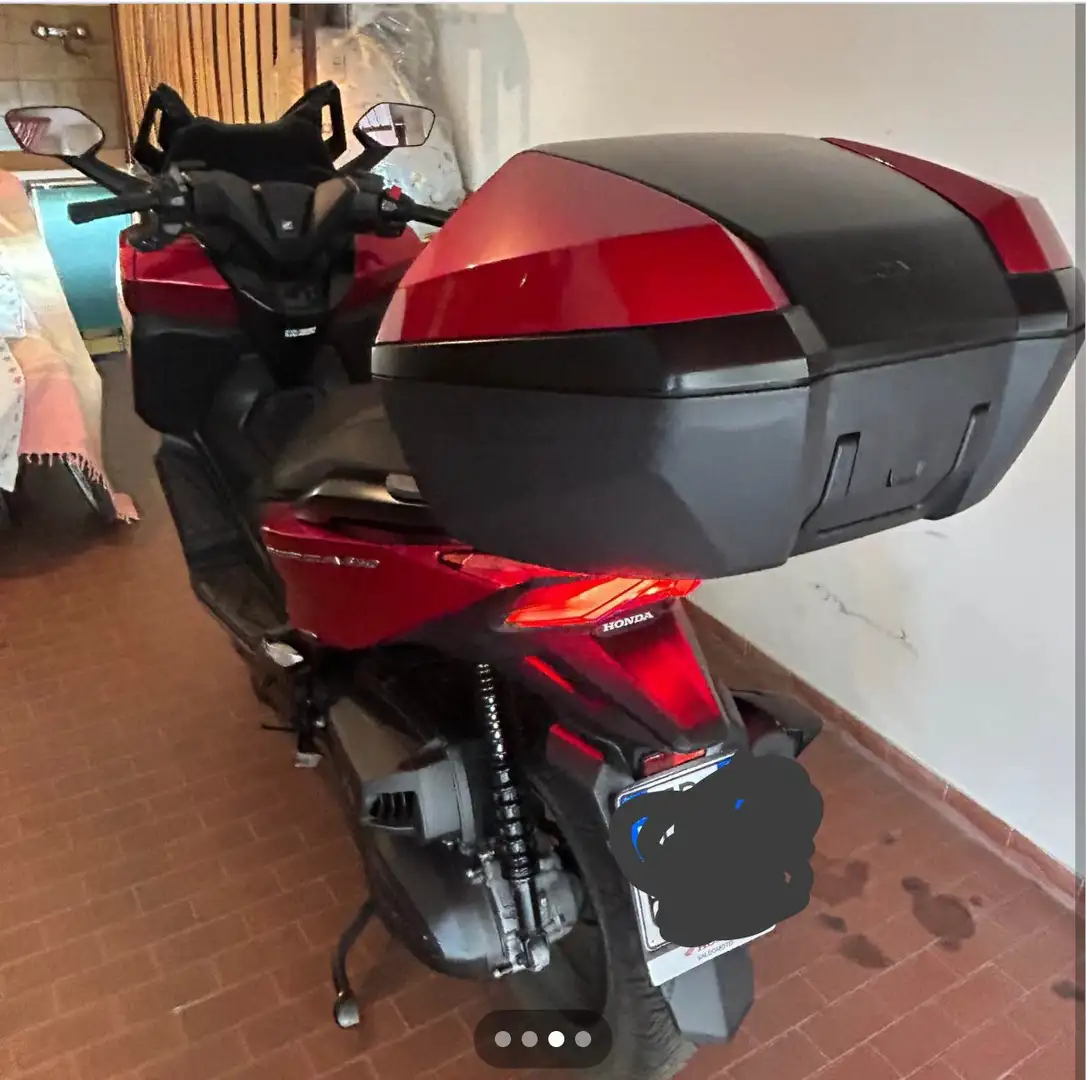 Honda Forza 350 Rouge - 1
