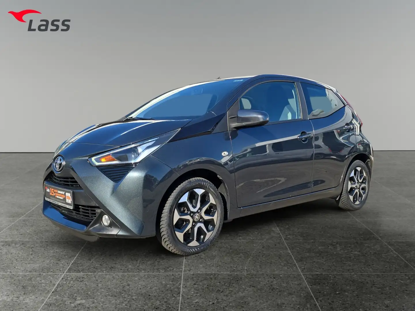 Toyota Aygo 1.0 x-play Club Klima+LM+LED+ZV+Kamera Gris - 2