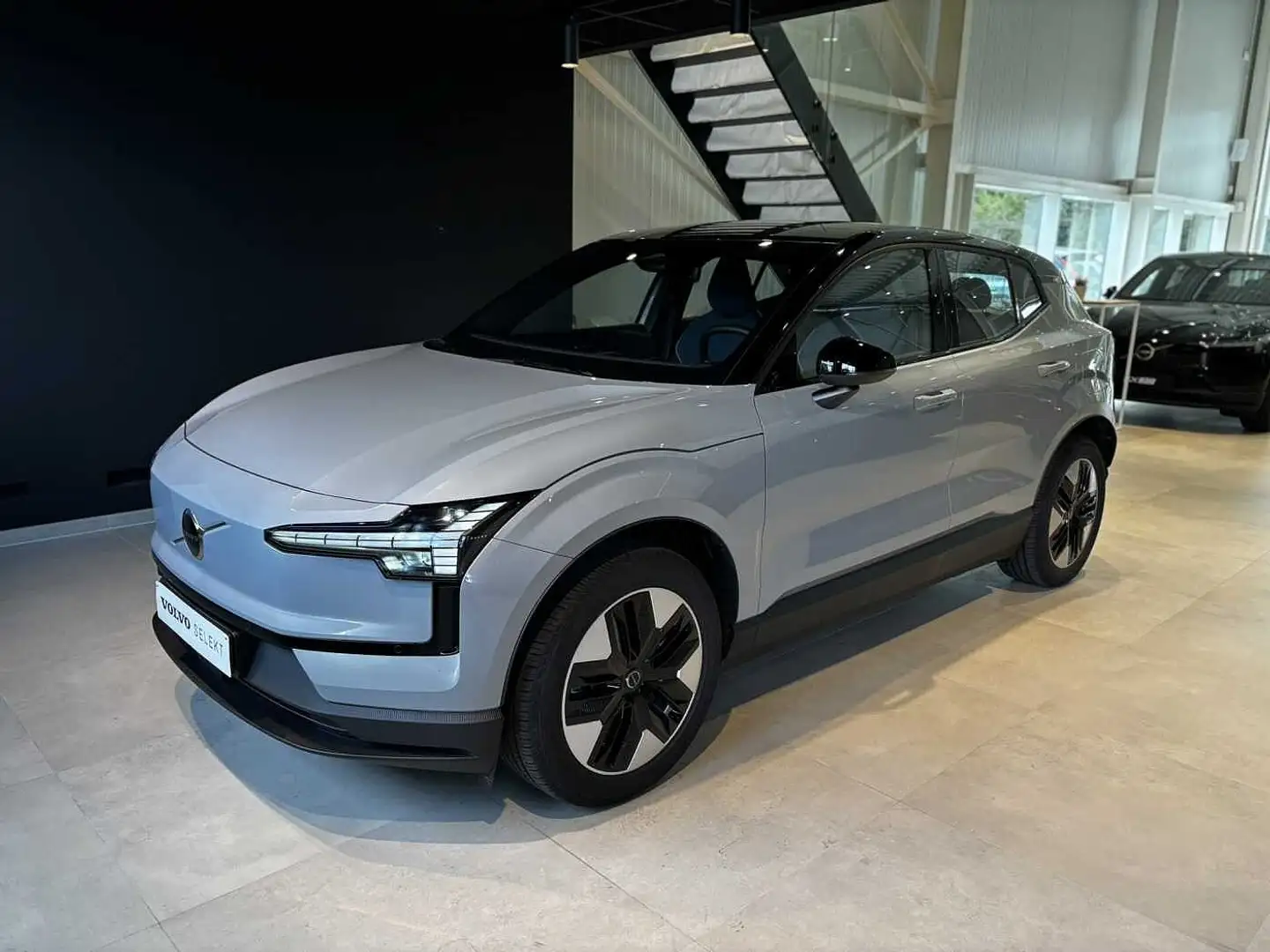 Volvo EX30 Plus, Single Motor, Elektrisch Grijs - 1