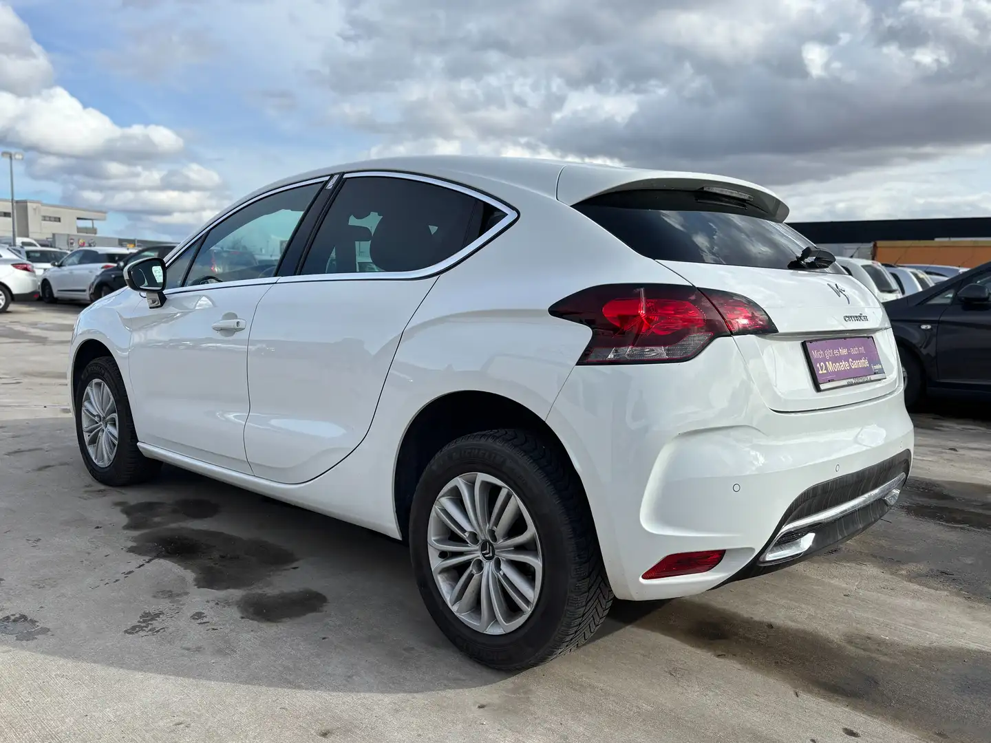 Citroen DS4 DS4 HDi 110 Chic Weiß - 2