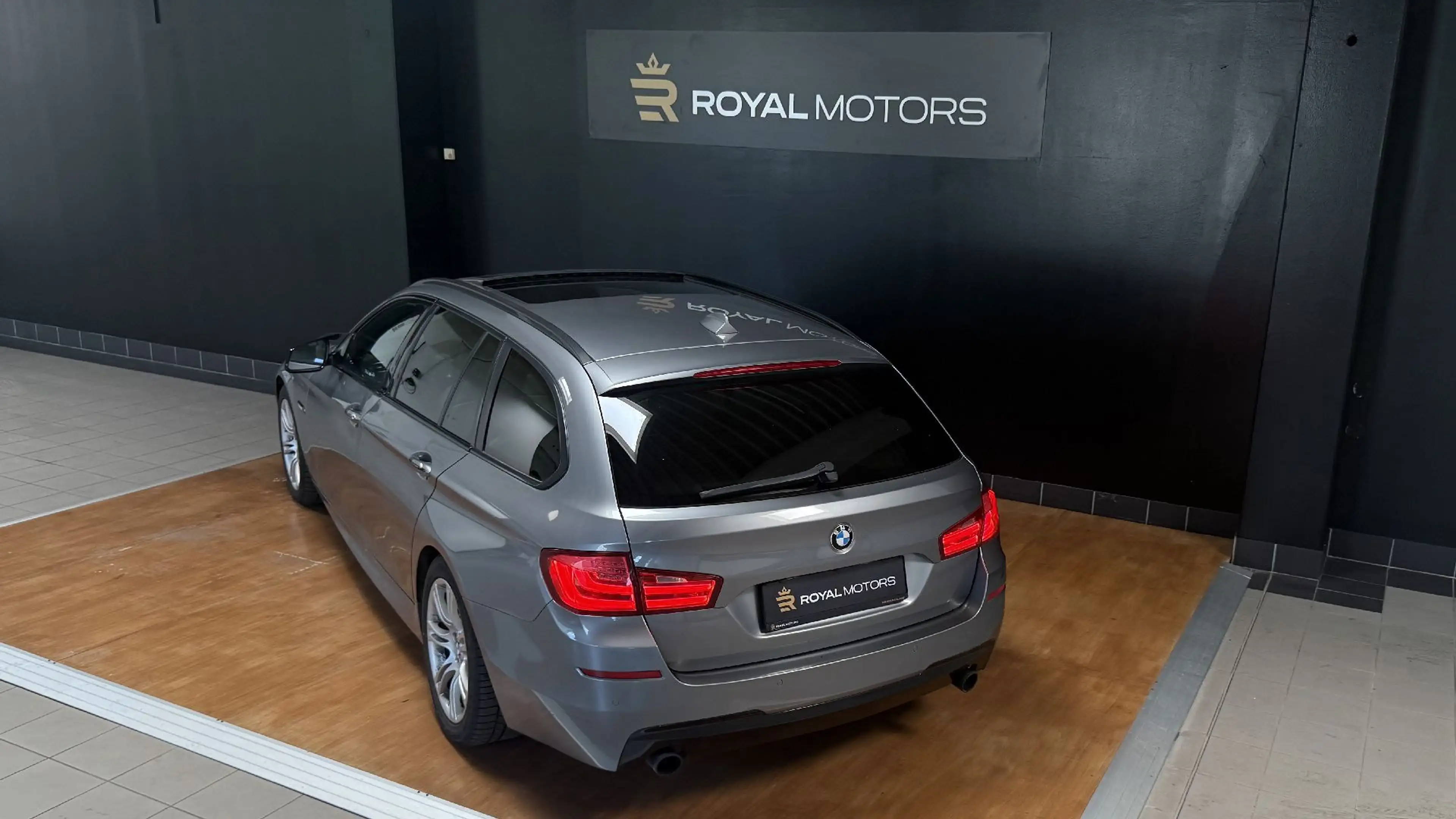 BMW 535 - 535 d Touring M-Paket — photo 9
