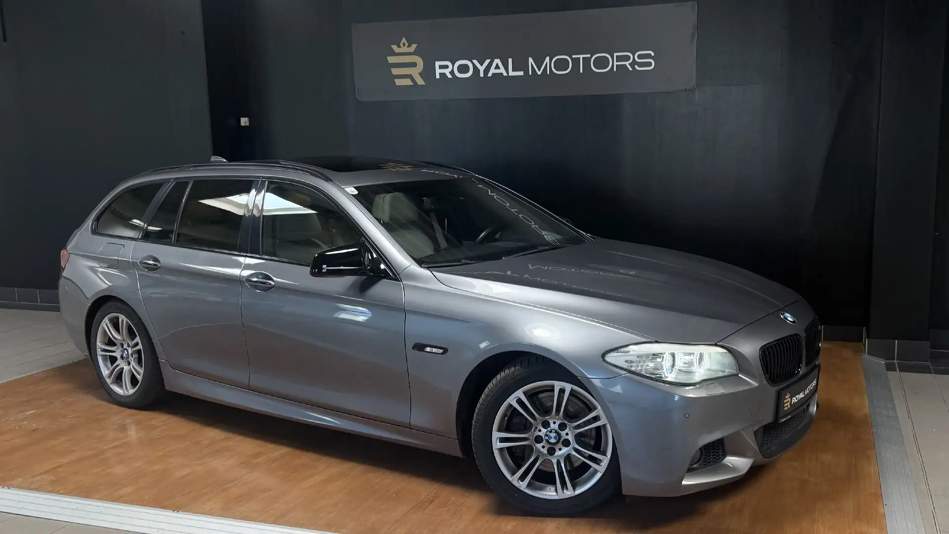 BMW 535 - 535 d Touring M-Paket Grau - 1