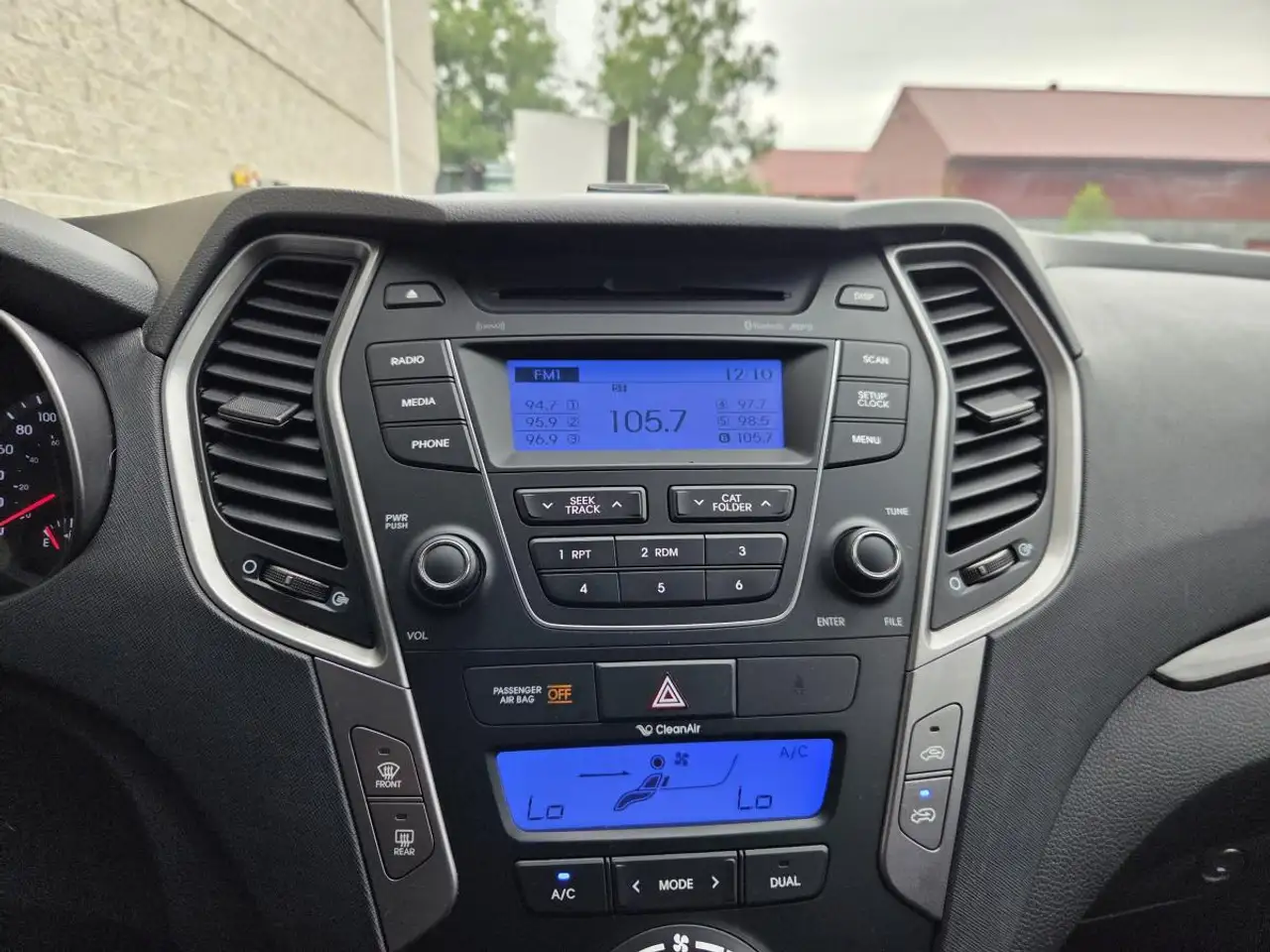 Hyundai SANTA FE photo Hyundai SANTA FE