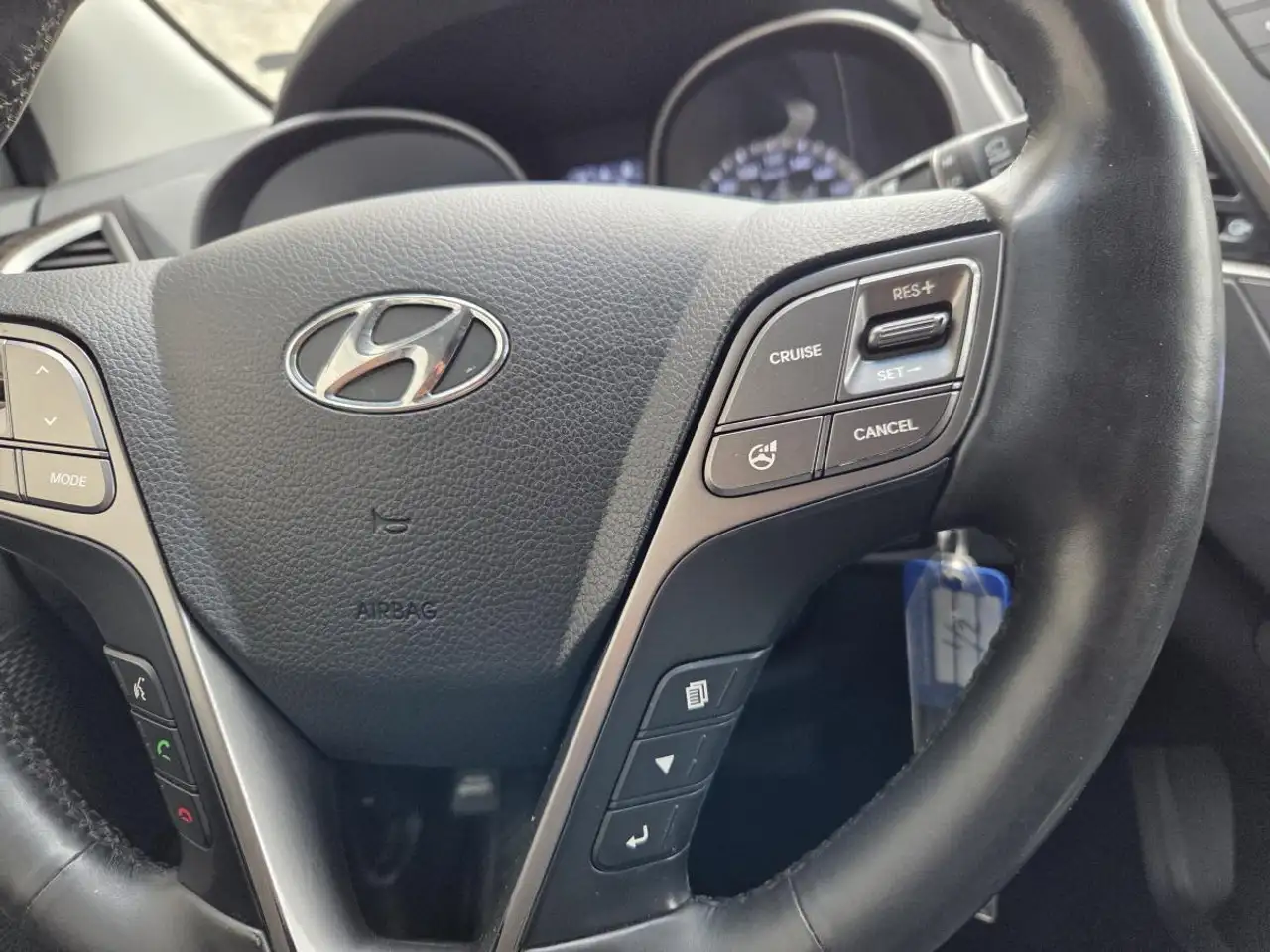 Hyundai SANTA FE photo Hyundai SANTA FE
