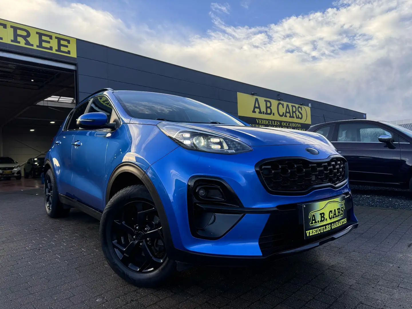 Kia Sportage 1.6 CRDi Black Edition *GARANTIE 12mois* Bleu - 1