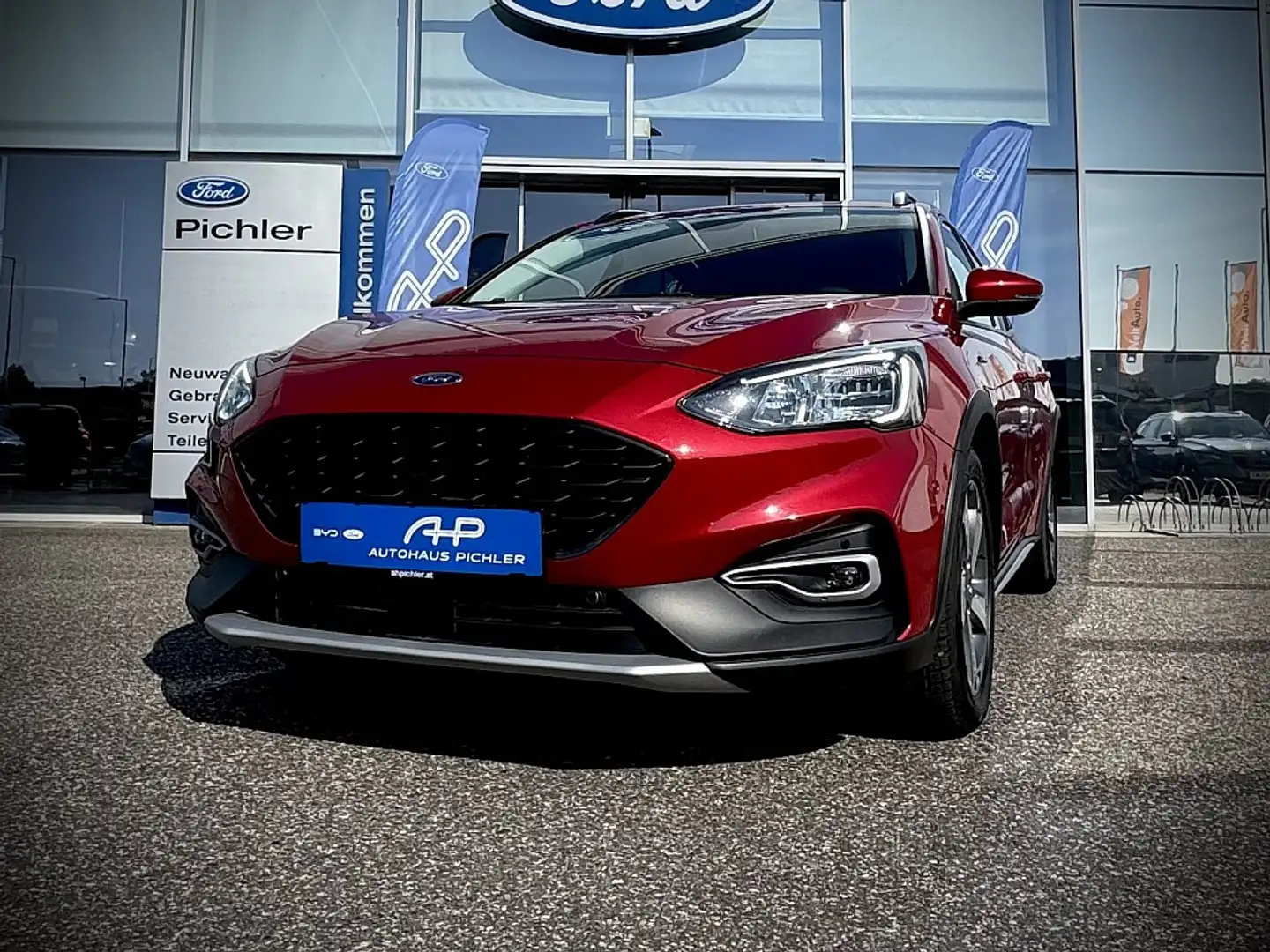 Ford Focus 1,0 EcoBoost Active 125PS PARKSENSOREN/RÜCKFAHR... Rouge - 1
