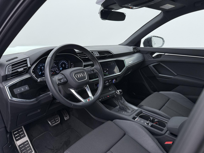 Audi Q3 45 TFSI e S edition | Pano dak | Navigatie | Elek — photo 3