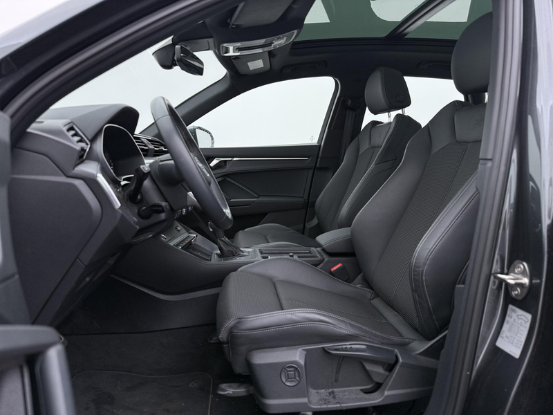 Audi Q3 45 TFSI e S edition | Pano dak | Navigatie | Elek — photo 4