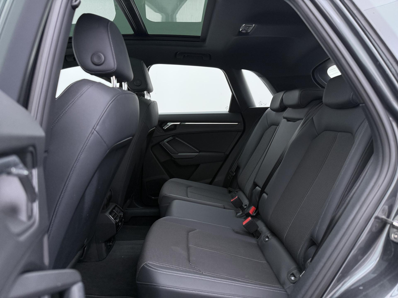 Audi Q3 45 TFSI e S edition | Pano dak | Navigatie | Elek — photo 7