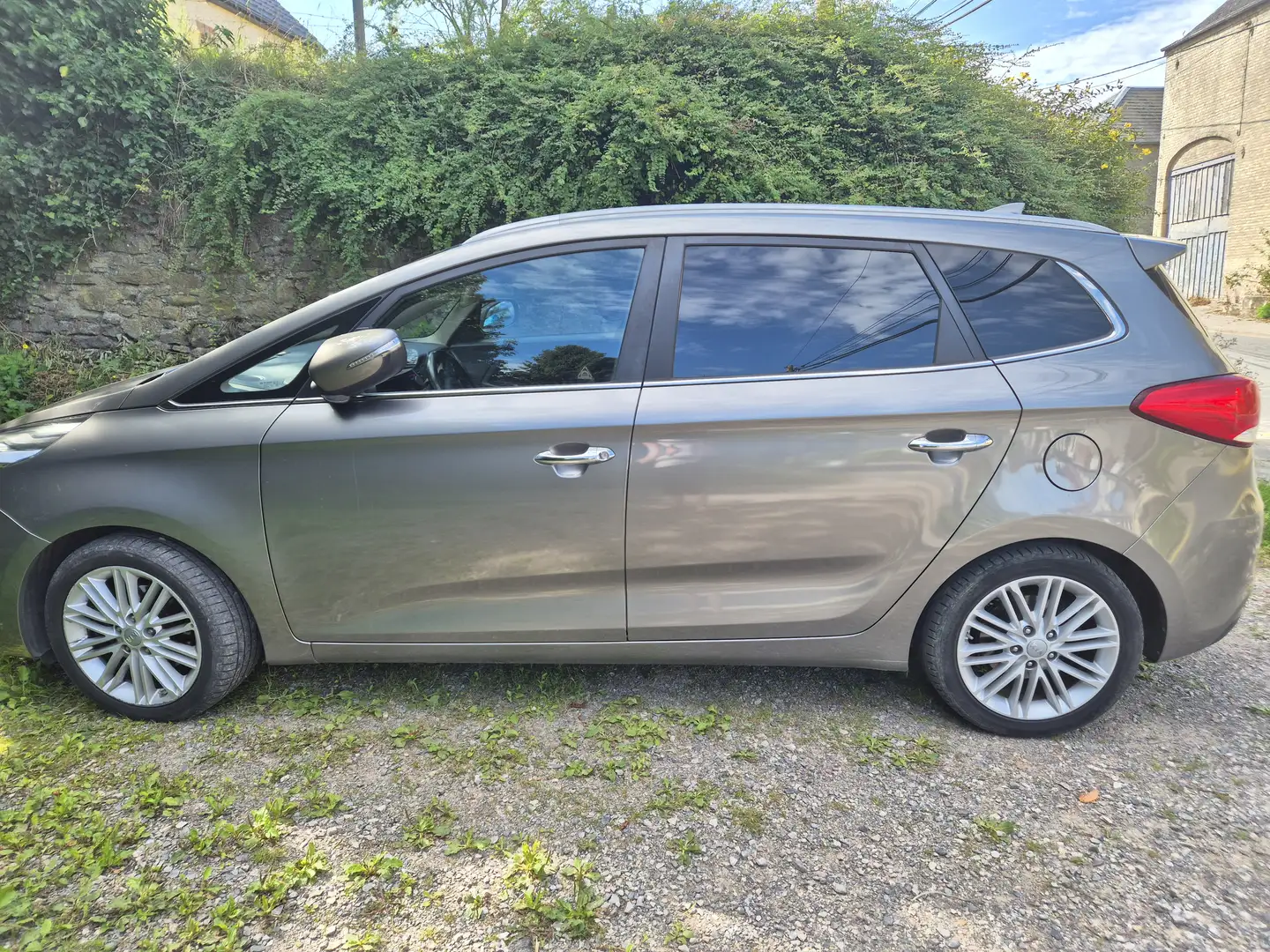 Kia Carens Carens 1.7 CRDi 115 ch 7 pl Motion Beige - 2
