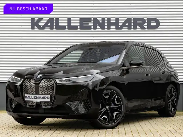 BMW iX M60 - Pano - Bowers & Wilkins - Active Steering -