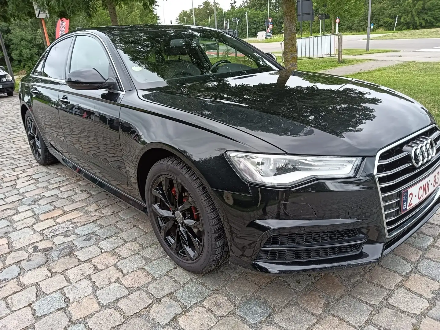Audi A6 2.0 TDI ultra S line Zwart - 1