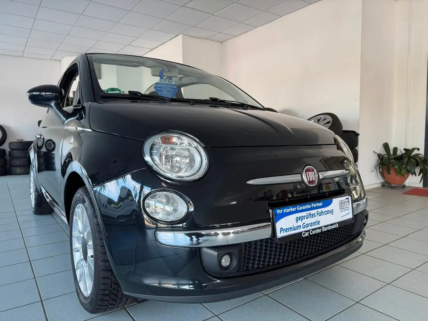 Fiat 500 **Klimaautomatik+Leder+PDC** Schwarz - 2