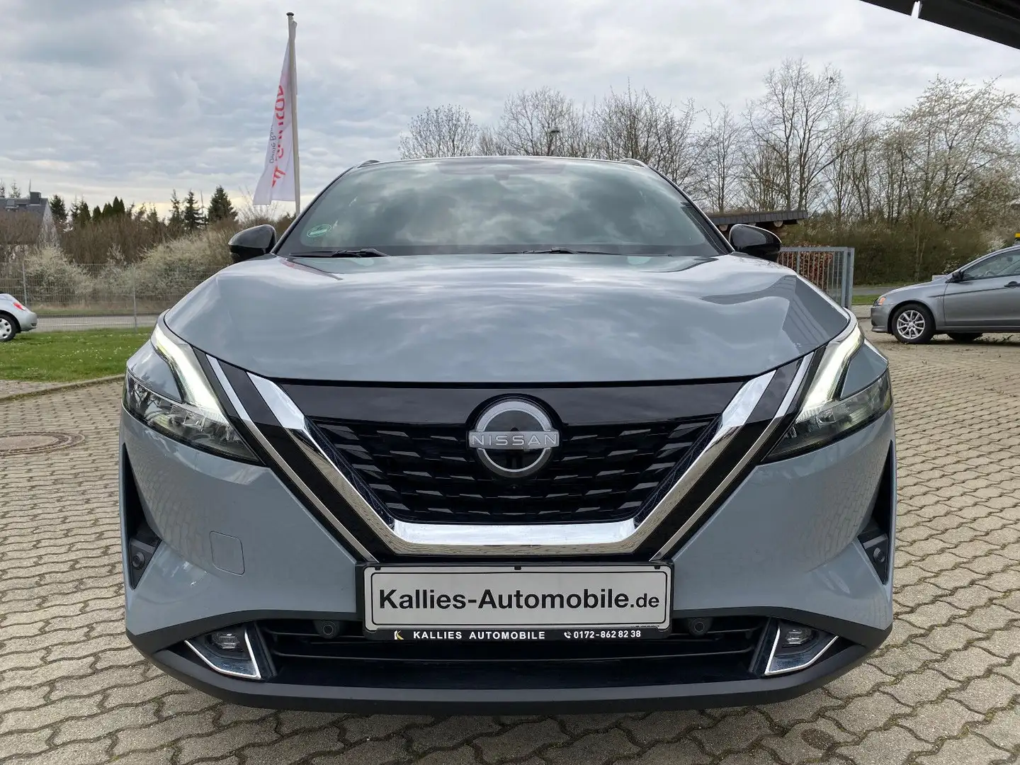 Nissan Qashqai e-Power Tekna+ 190 PS PANO+SHZ+360°+AHK Gris - 2