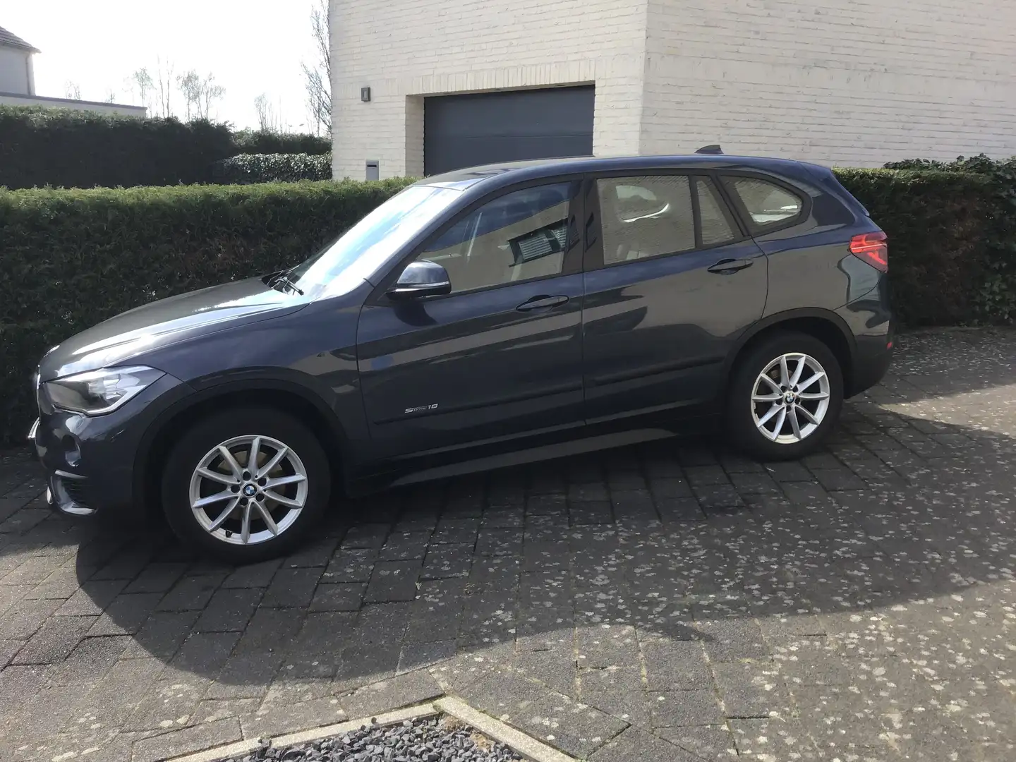 BMW X1 X1 sD18i Cent. Exec. Grijs - 1