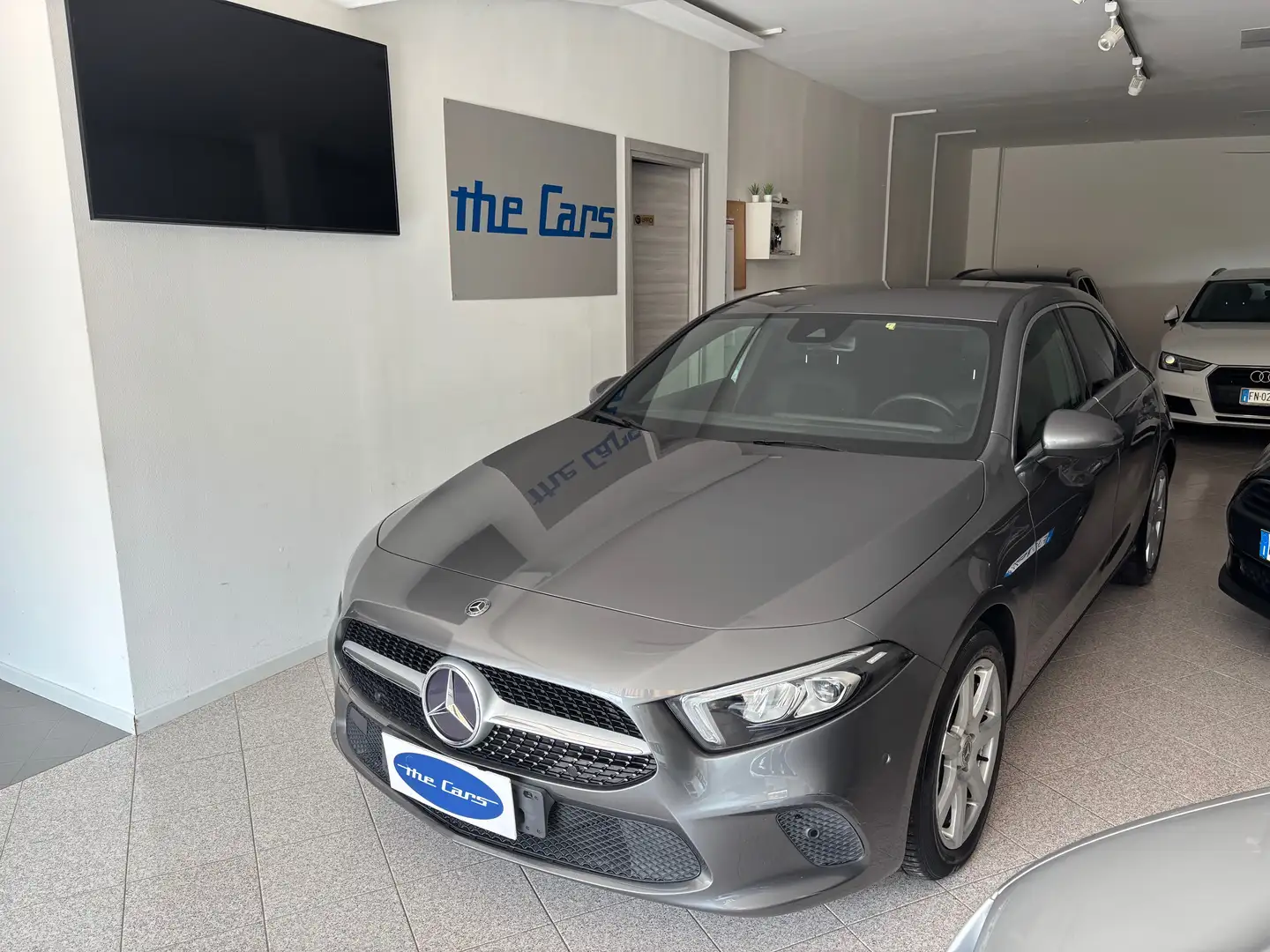 Mercedes-Benz A 180 A 180 d Sport auto Grigio - 2