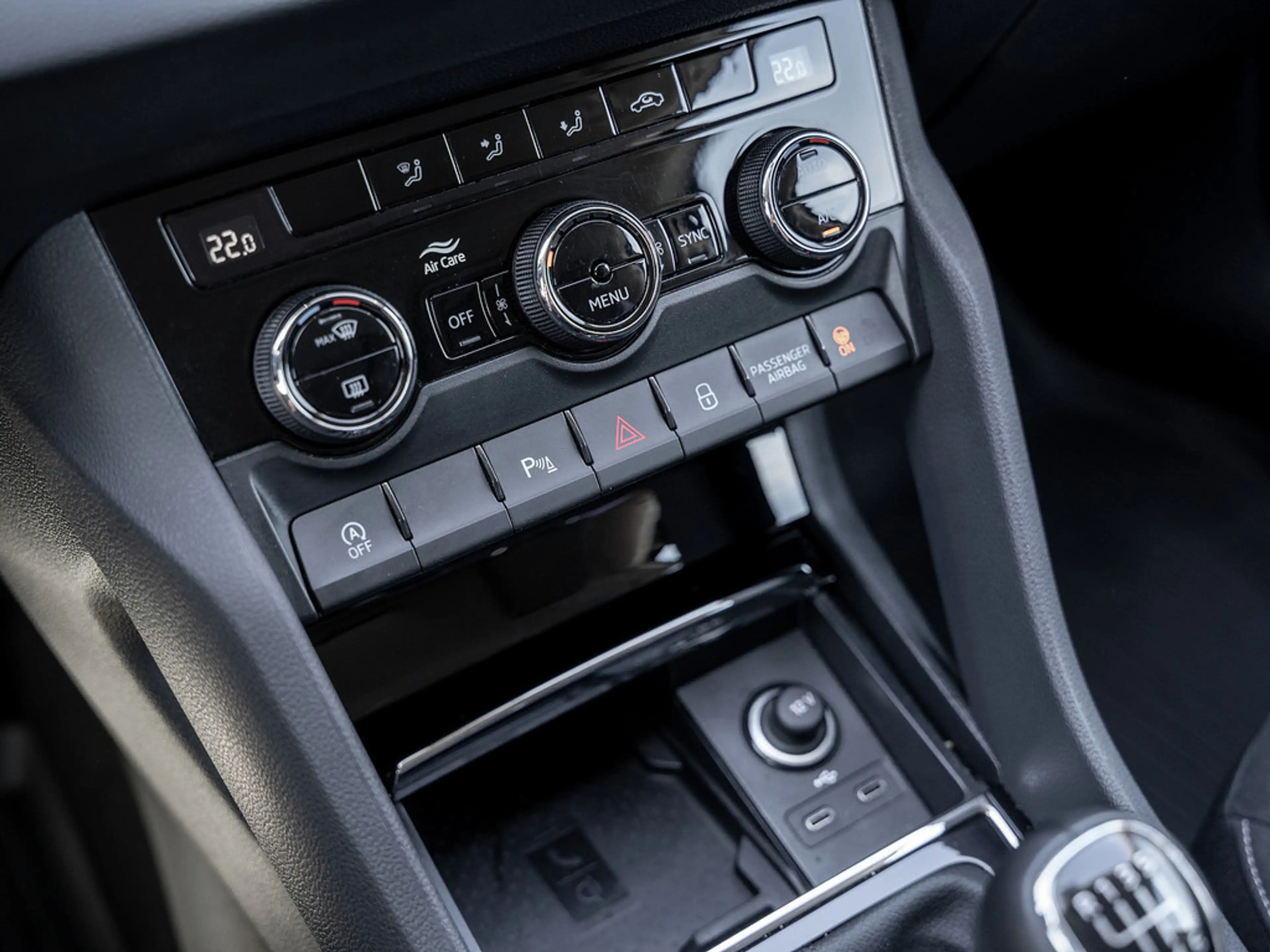 Skoda Karoq 2.0 TDI Ambition KAM LED PDC W-LAN — photo 8
