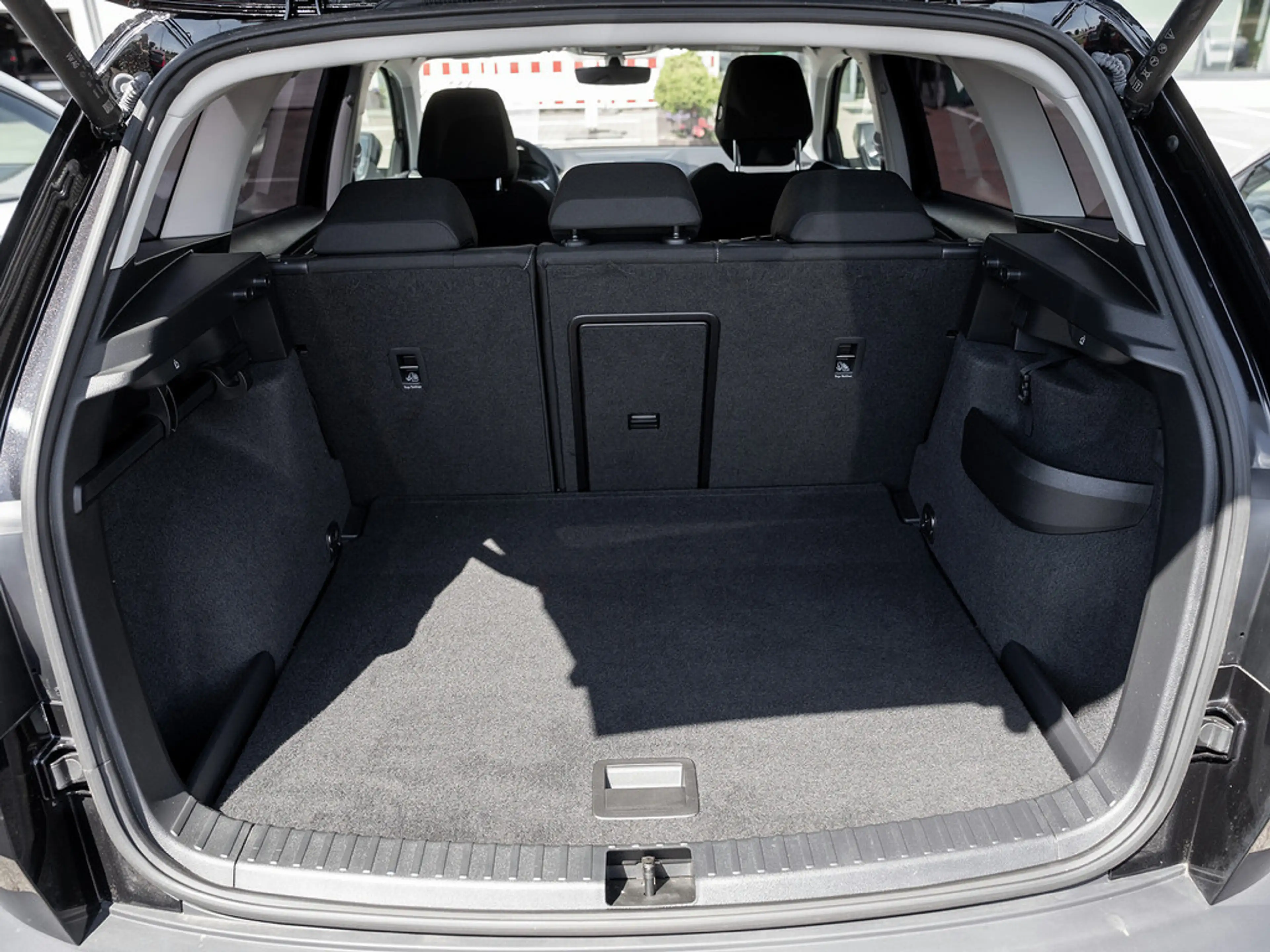 Skoda Karoq 2.0 TDI Ambition KAM LED PDC W-LAN — photo 15