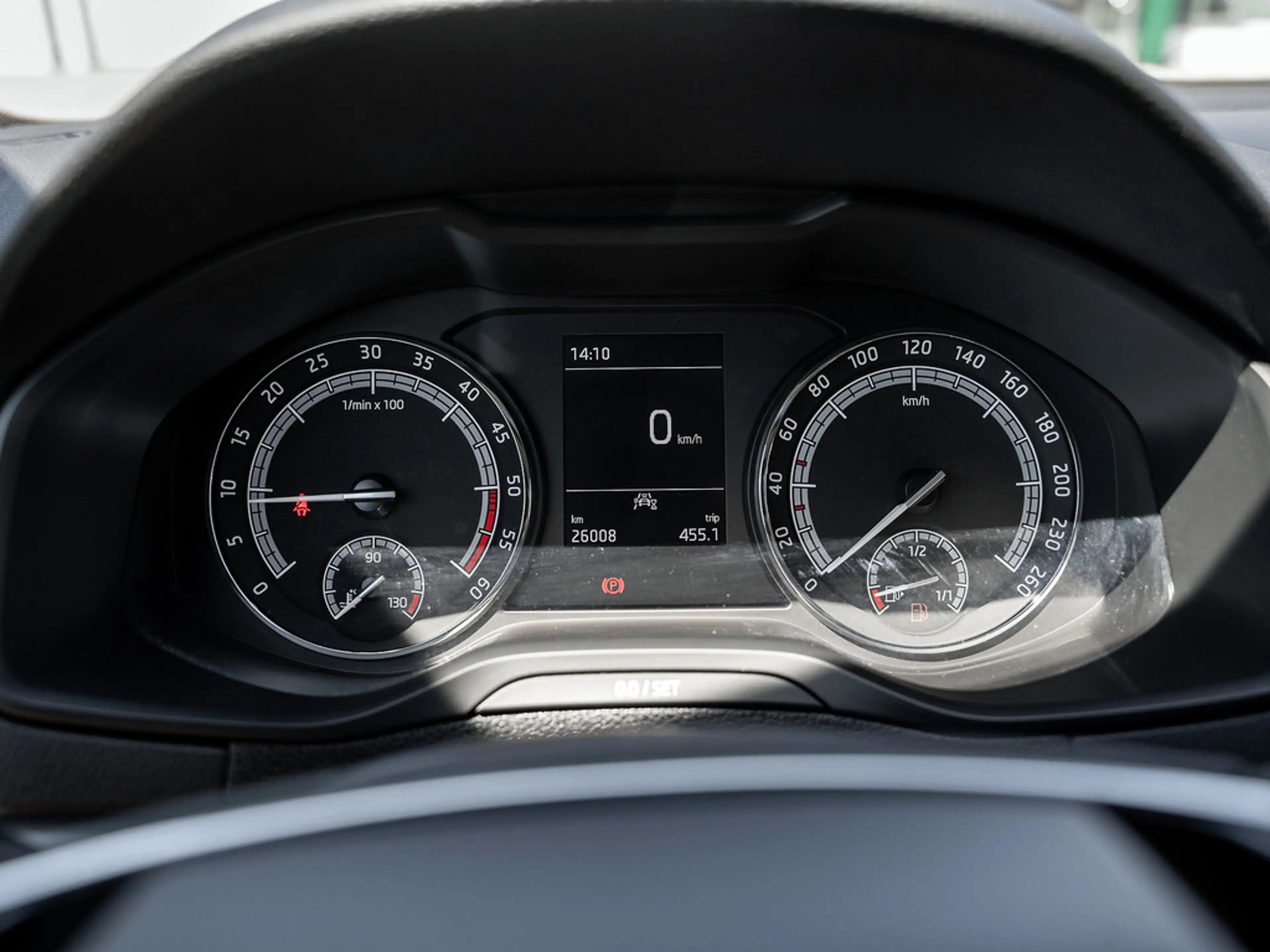 Skoda Karoq 2.0 TDI Ambition KAM LED PDC W-LAN — photo 11