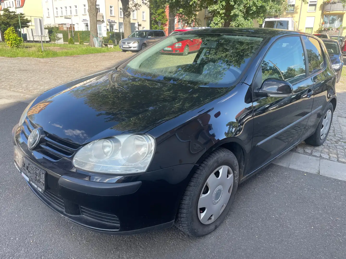 Volkswagen Golf Trendline Schwarz - 1