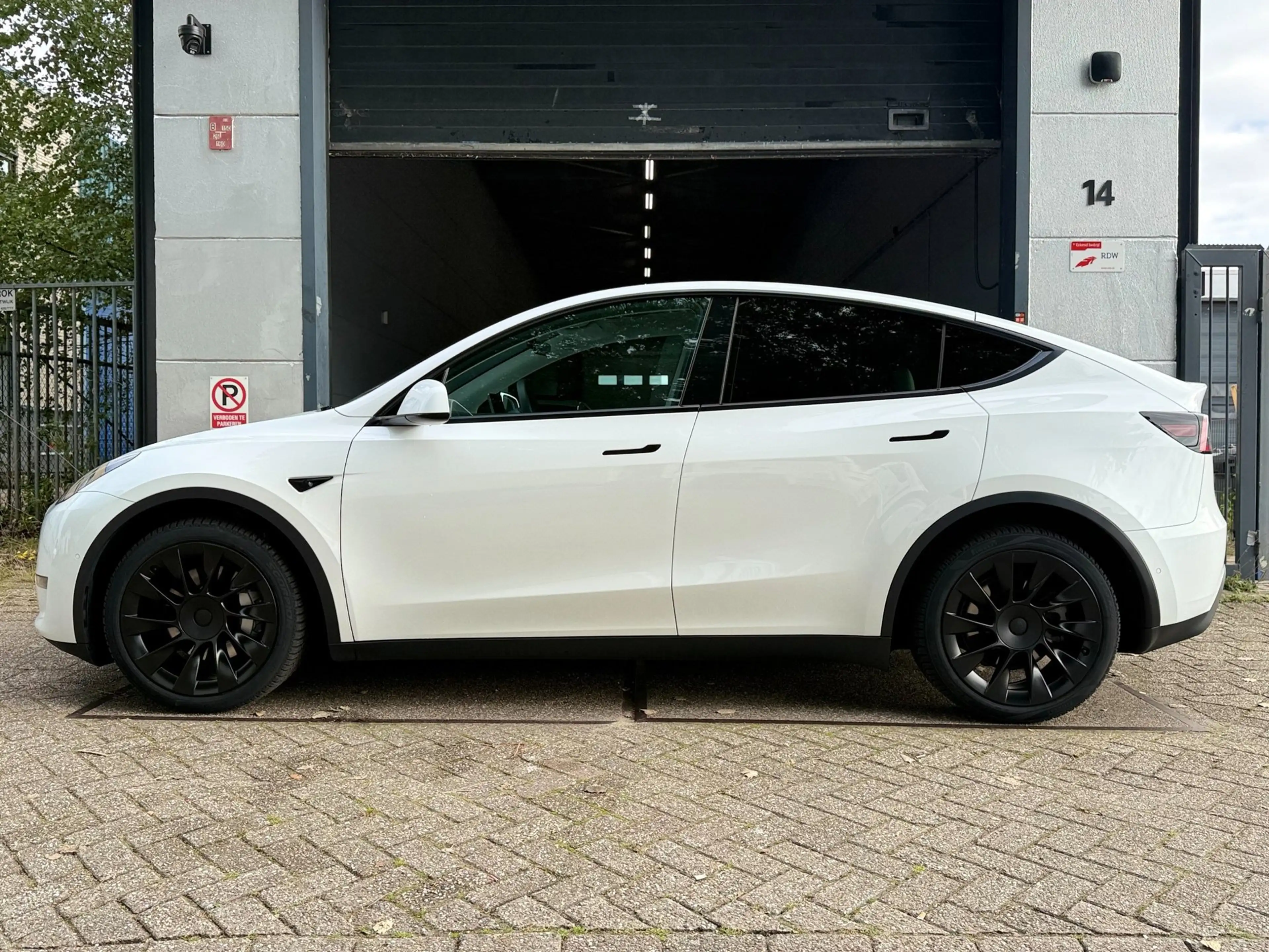 Tesla Model Y Long Range AWD 75 kWh | Elektrisch | 2022 | Panora — photo 3