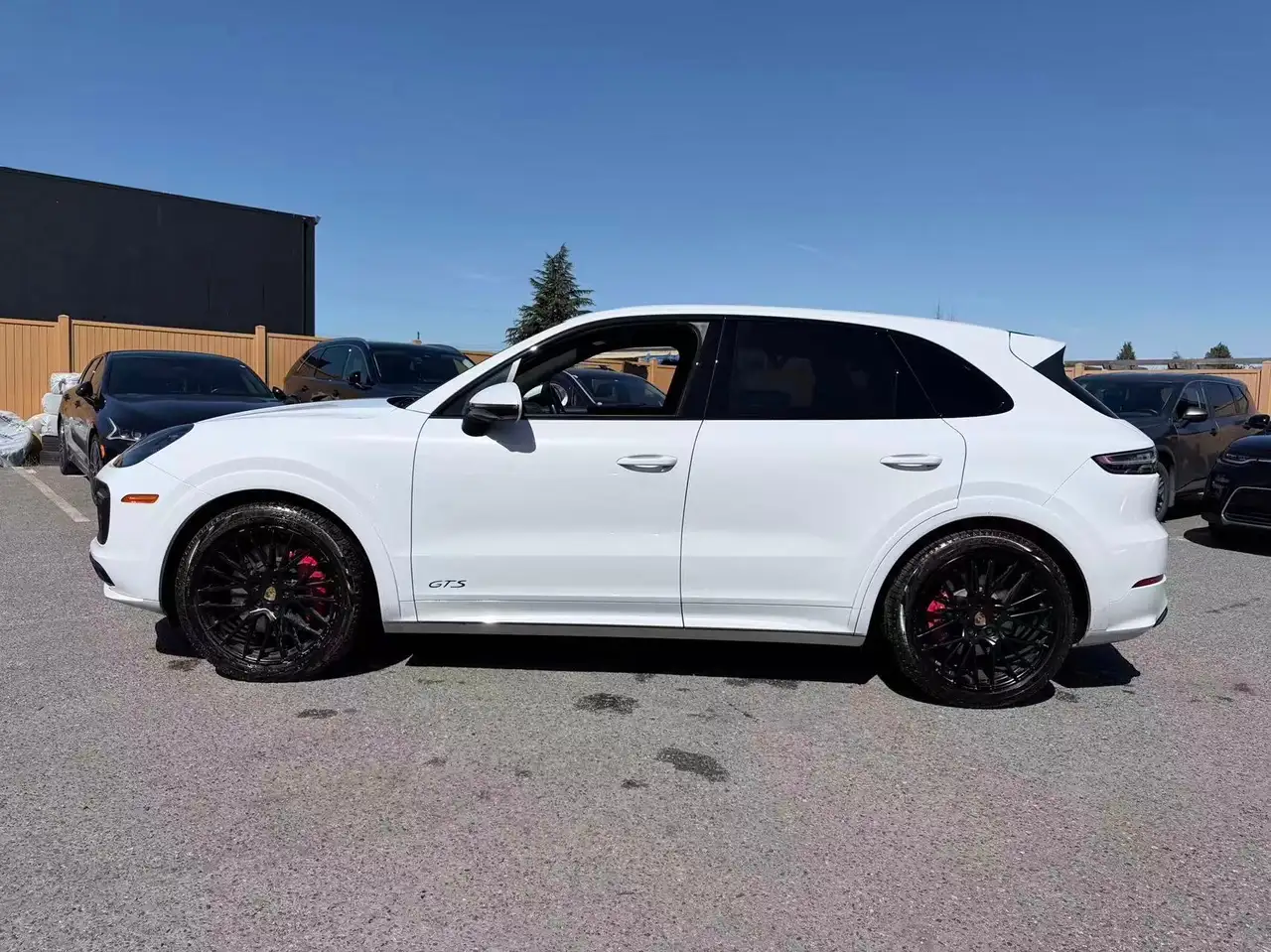 Porsche Cayenne снимка Porsche Cayenne