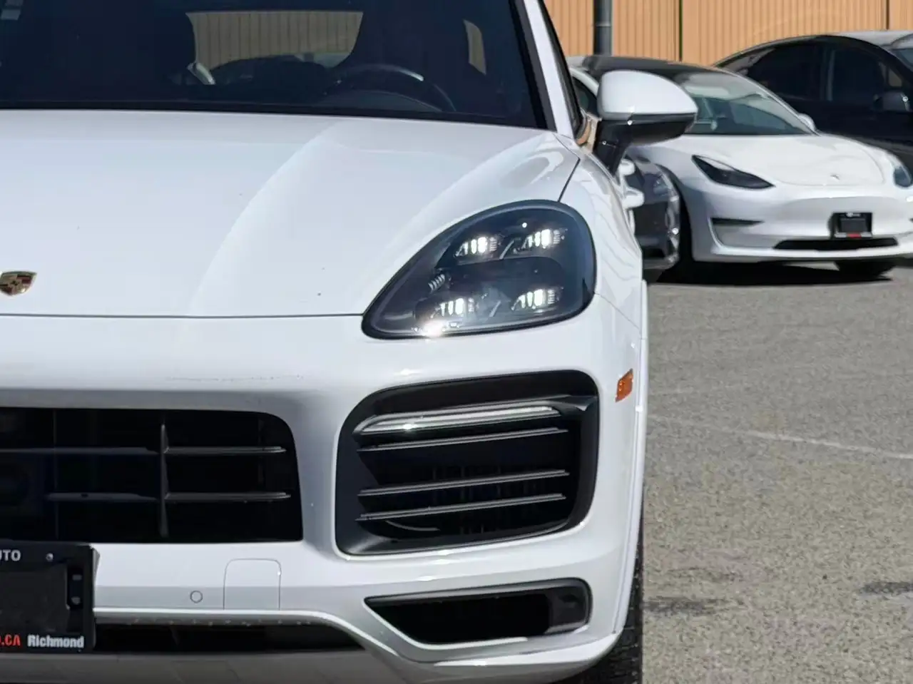 Porsche Cayenne снимка Porsche Cayenne