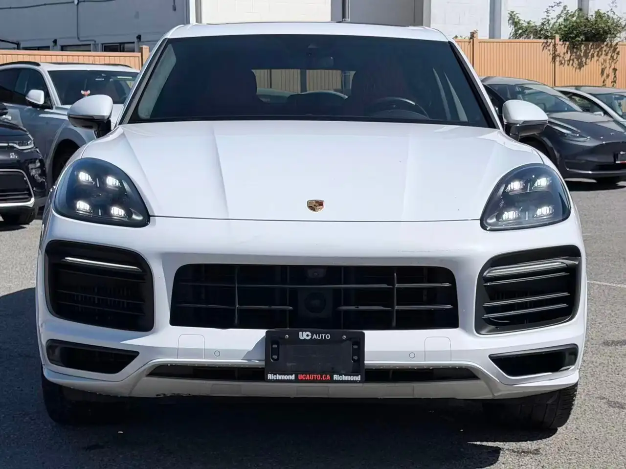 Porsche Cayenne снимка Porsche Cayenne