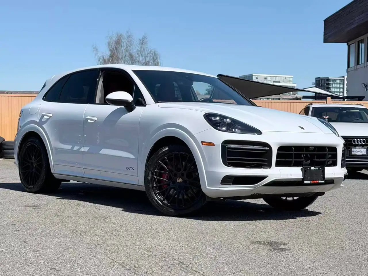 Porsche Cayenne снимка Porsche Cayenne