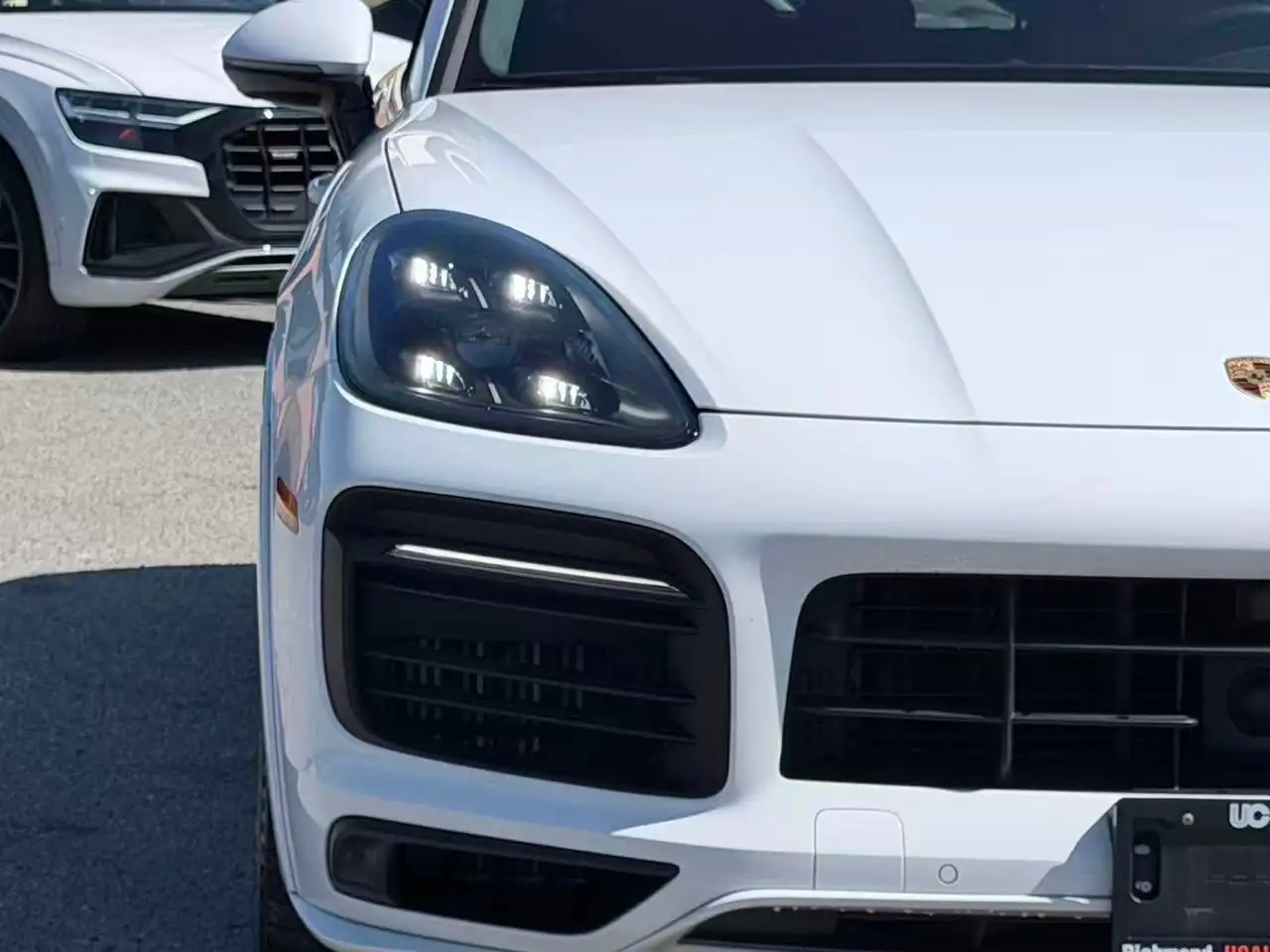 Porsche Cayenne снимка Porsche Cayenne