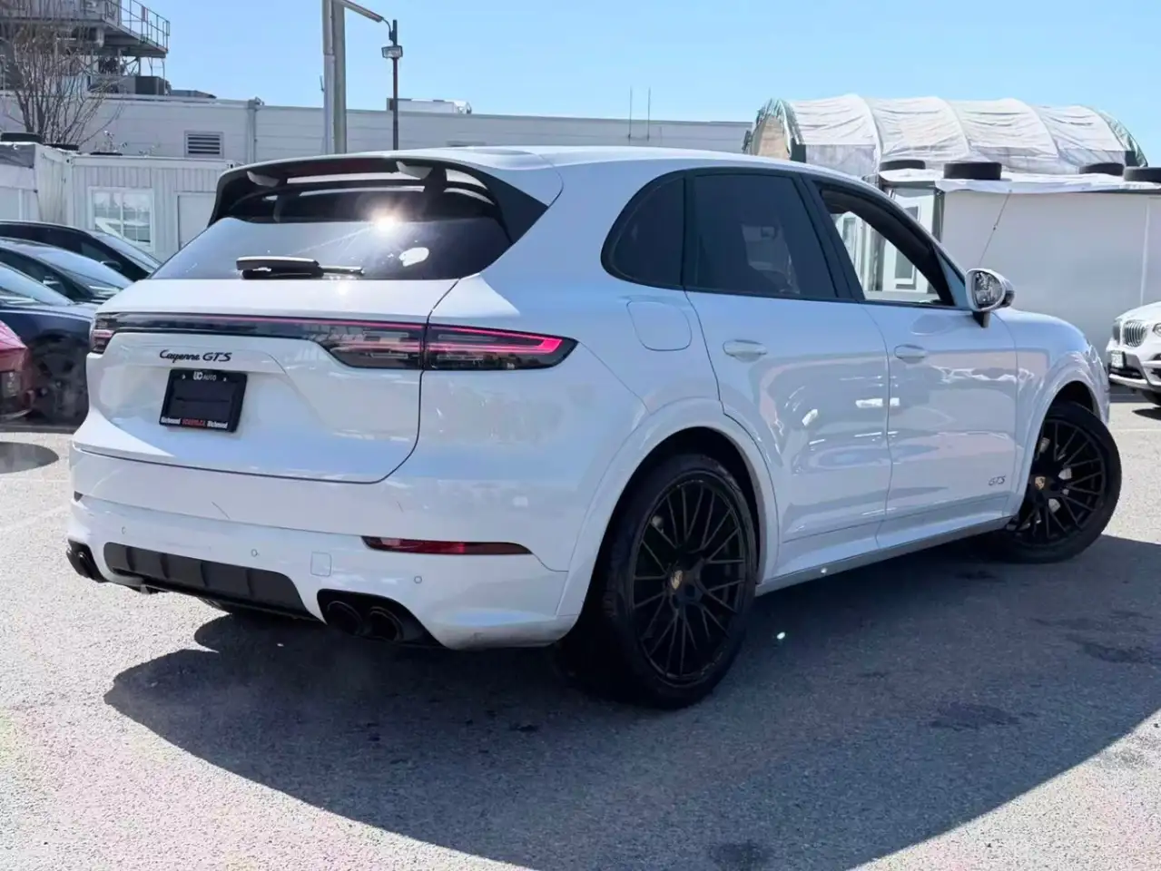 Porsche Cayenne снимка Porsche Cayenne