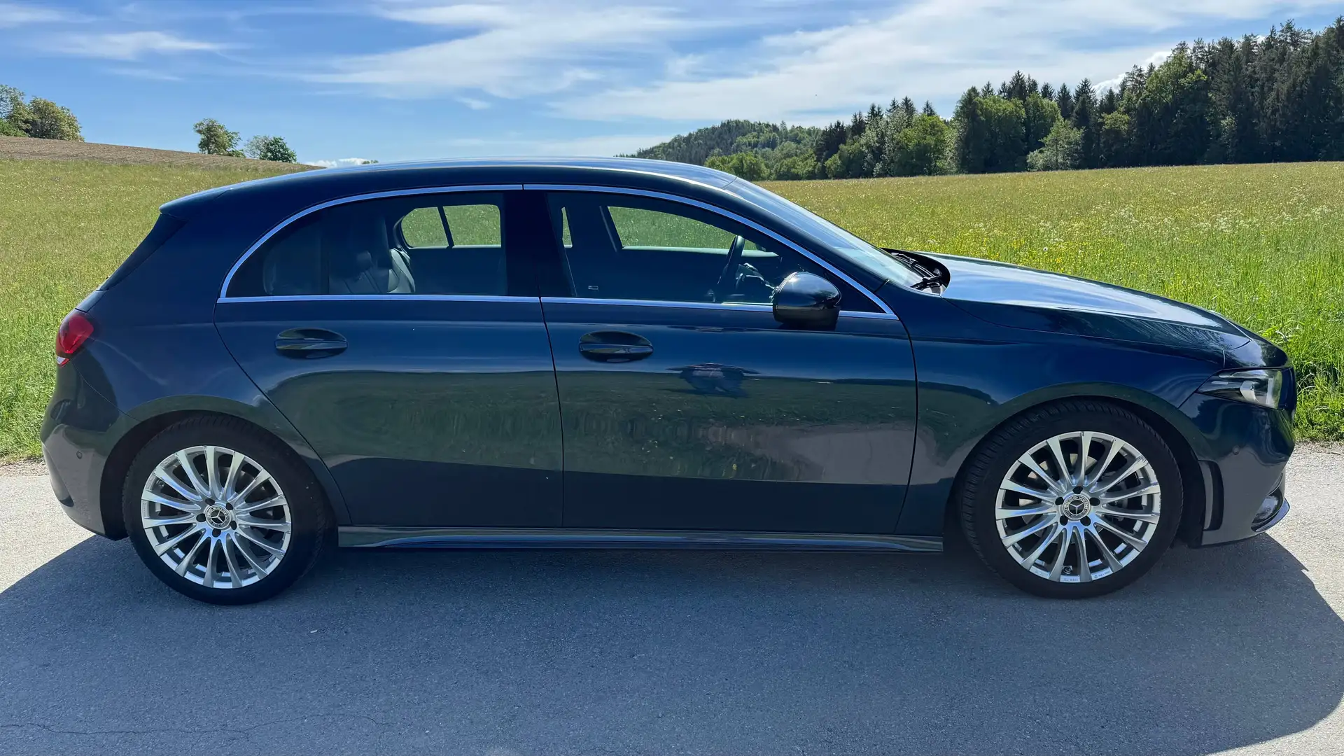 Mercedes-Benz A 200 A 200 AMG Sportpaket Blau - 2