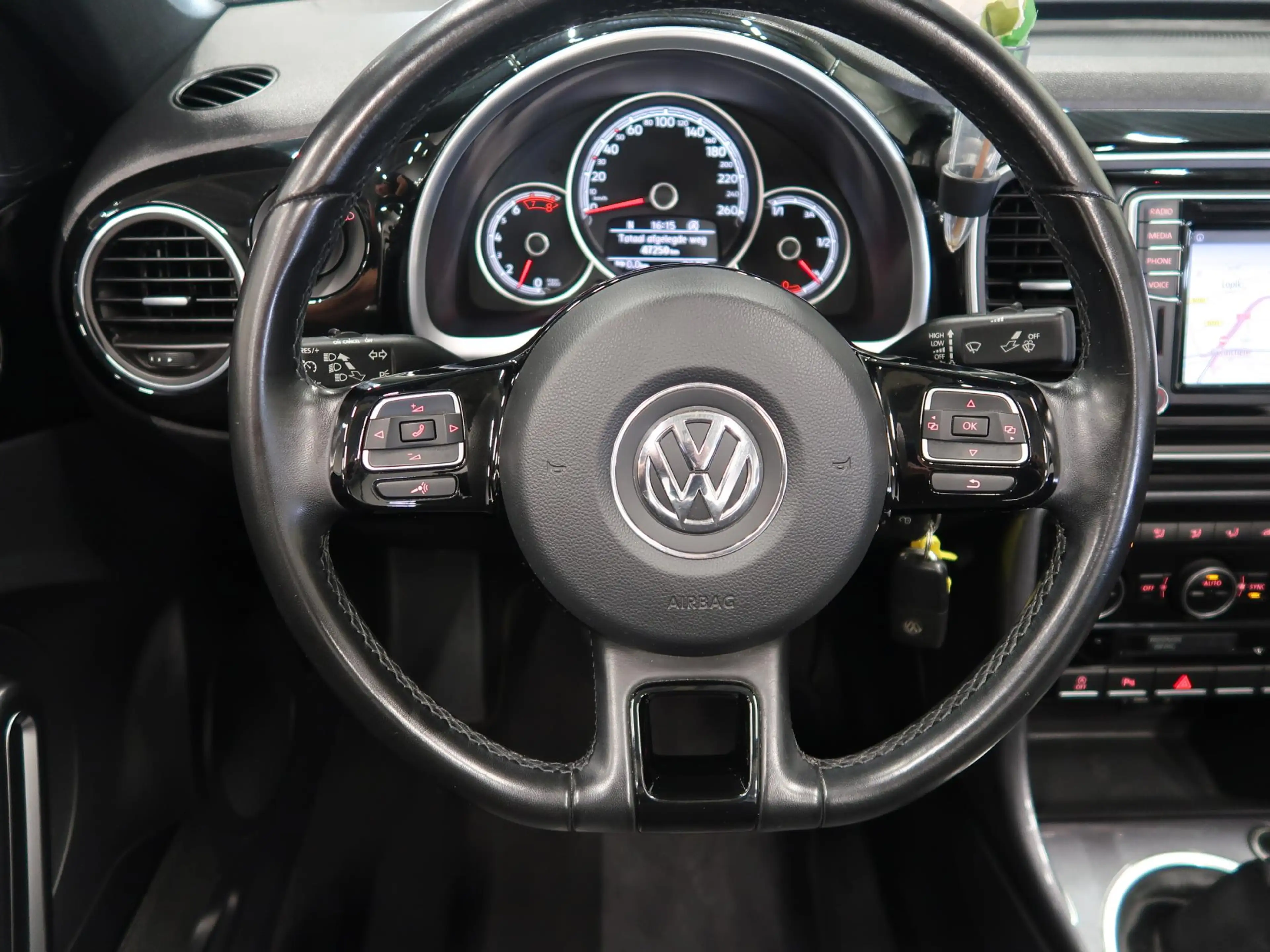 Volkswagen Beetle 1.2 TSI Design 2018 Airco-ecc Navigatie App connec — photo 18